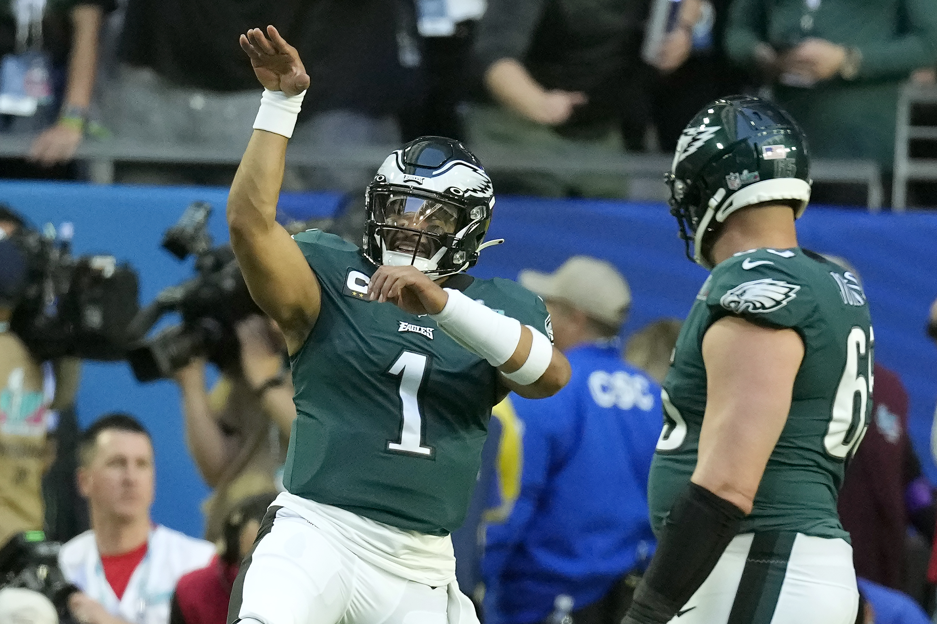 Super Bowl LVII: Kansas City Chiefs v Philadelphia Eagles - start time,  odds, how to watch in NZ, live streaming - NZ Herald