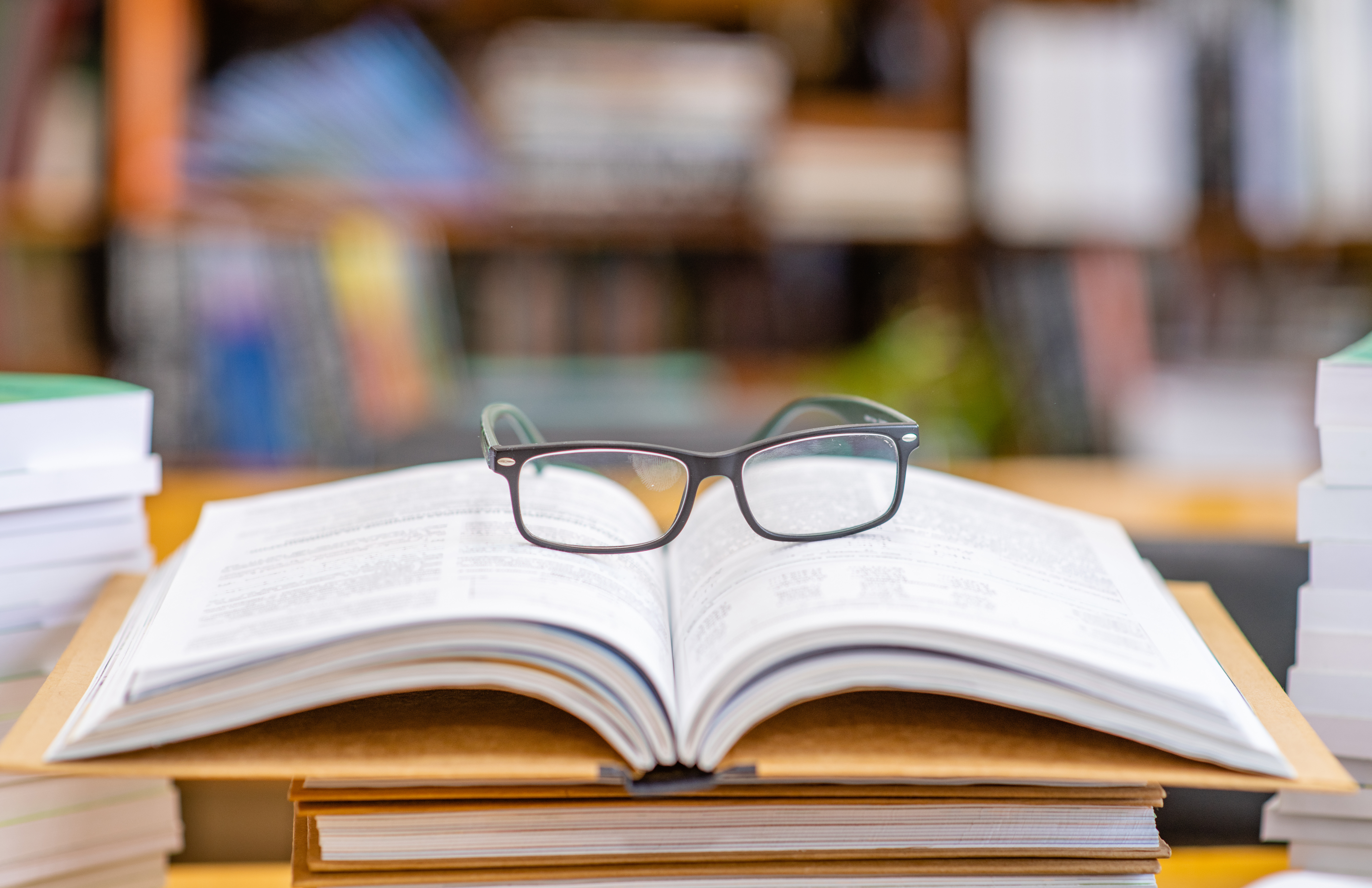 Students studying English in one part of the country may never encounter Shakespeare’s plays, Katherine Mansfield’s stories or Hone Tuwhare’s poetry, while a student attending another school may do so. Photo / 123rf