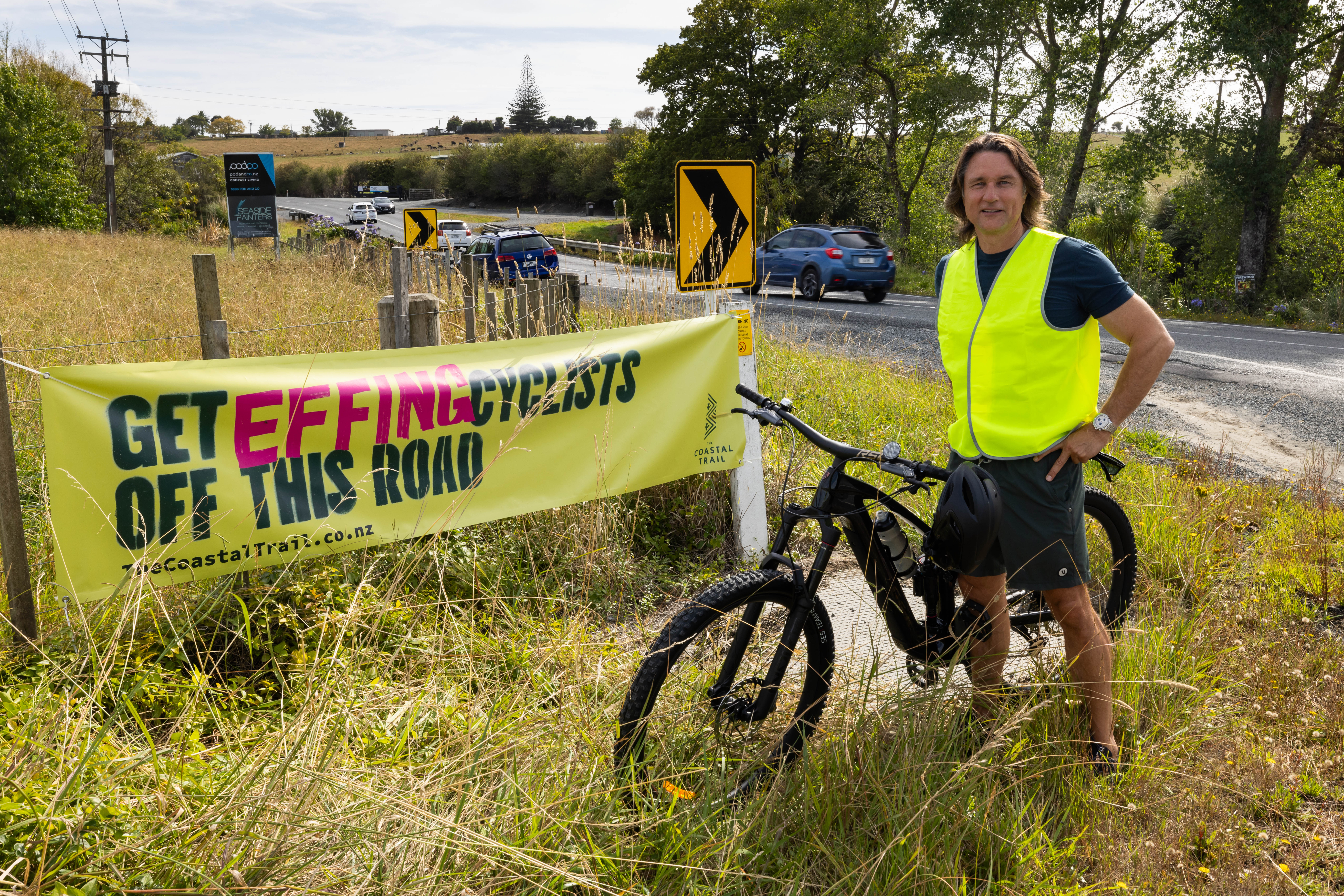 Lea discovered her two-year relationship was a scam after she was sent this photo of Martin Henderson in Matakana last weekend. Photo / Brett Phibbs