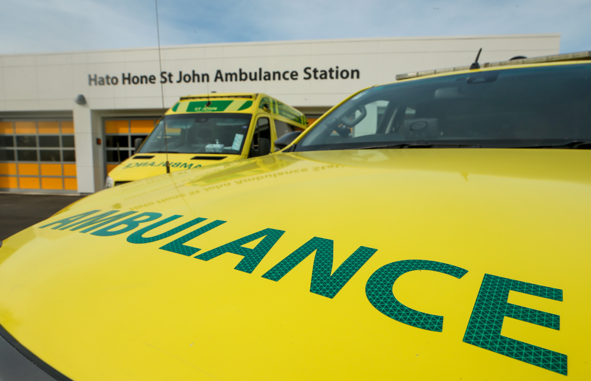 An ambulance was not dispatched to a man suffering 'classic heart attack symptoms'. He subsequently died as his wife drove him to the hospital. Photo / Paul Taylor