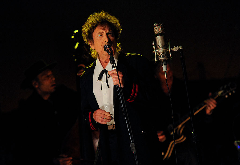 A Bob Dylan fan can get a hand-signed amendment to the star's will for $48,000. Photo / Getty Images