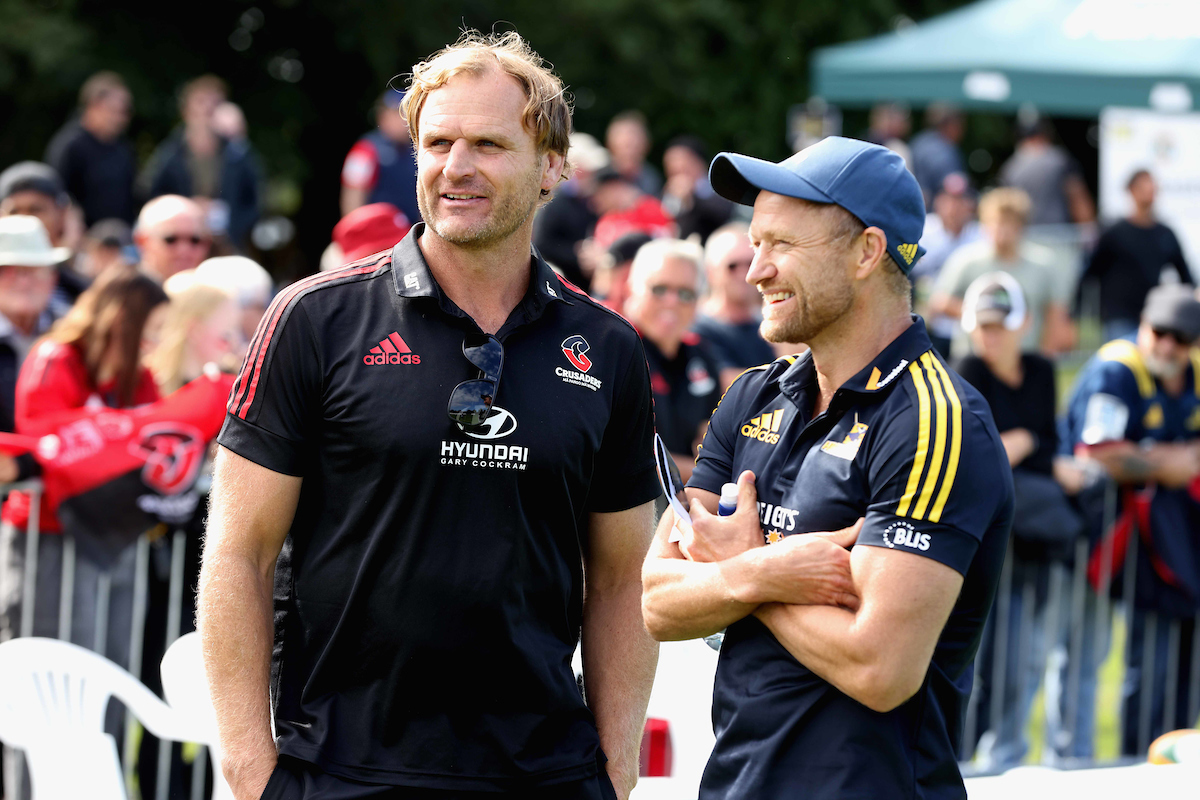 Former Crusaders head coach Scott Robertson (current All Blacks coach) and former Highlanders head coach Tony Brown chat before a match. Photo / Photosport