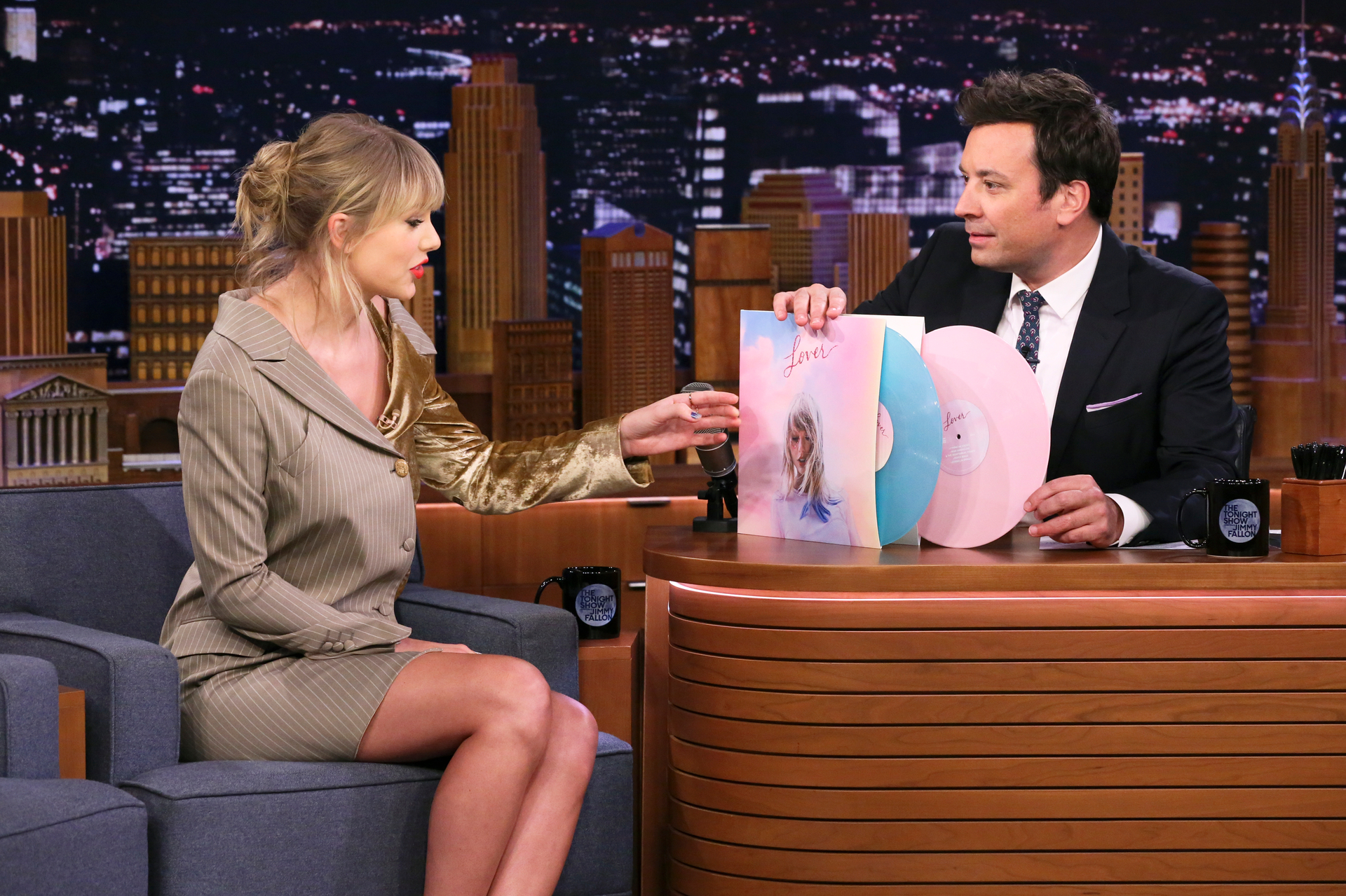  Taylor Swift with Jimmy Fallon. Photo / Getty Images