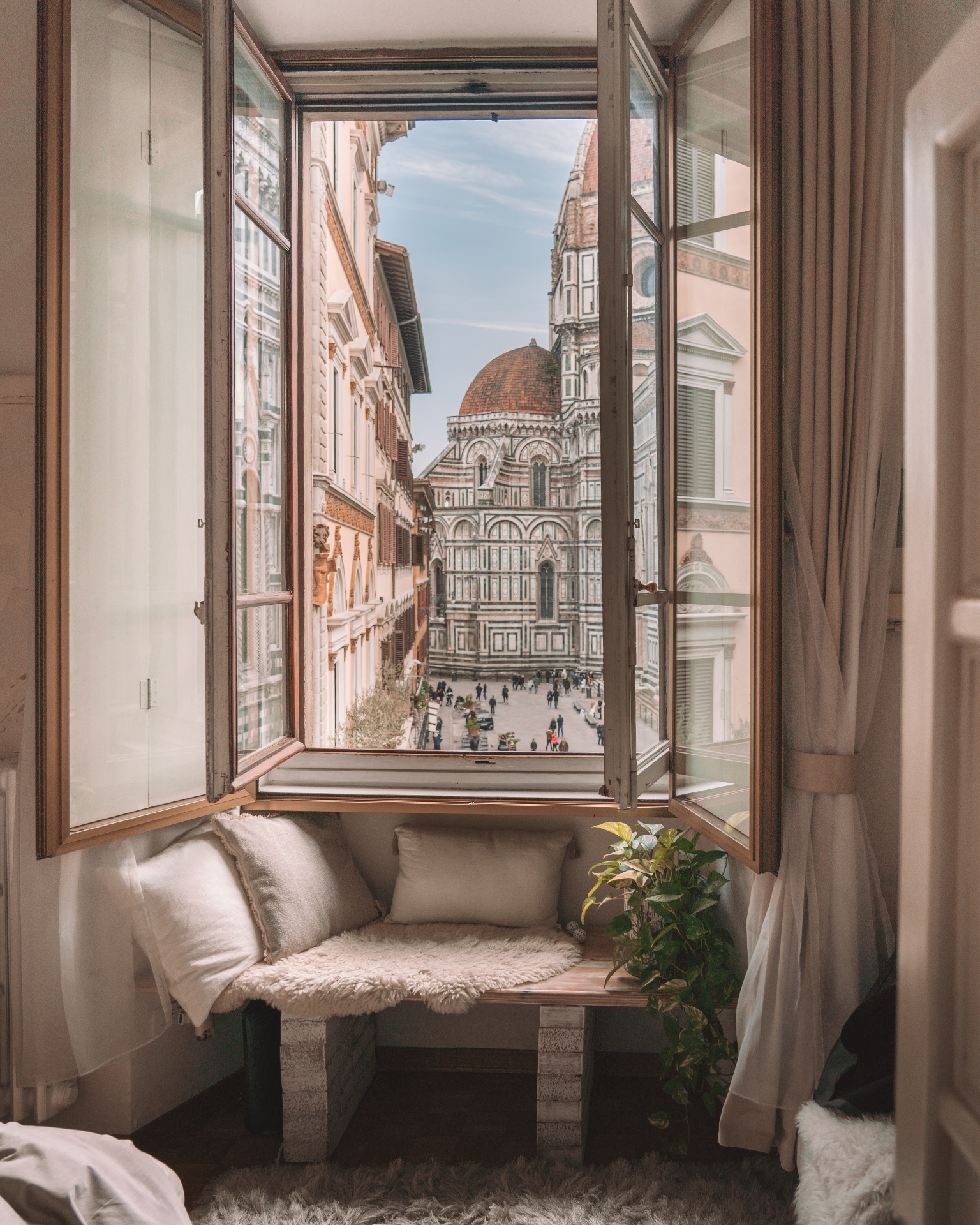 Airbnb expects 2022 to see a travel renaissance: Florence, Italy. Photo / @girlgoneabroad