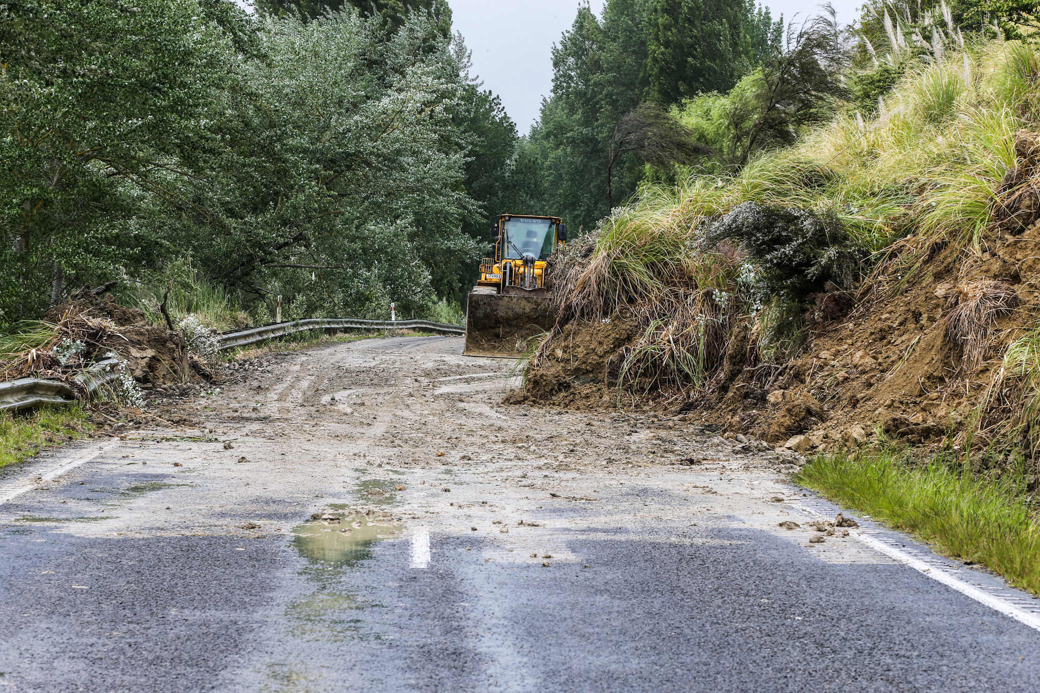 The scene of the State Highway 2 fatality south of Wairoa on Sunday, a slip between the town and Awamate Rd. Photo / Paul Taylor