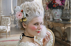 Marie Antoinette is played by Kirsten Dunst.
