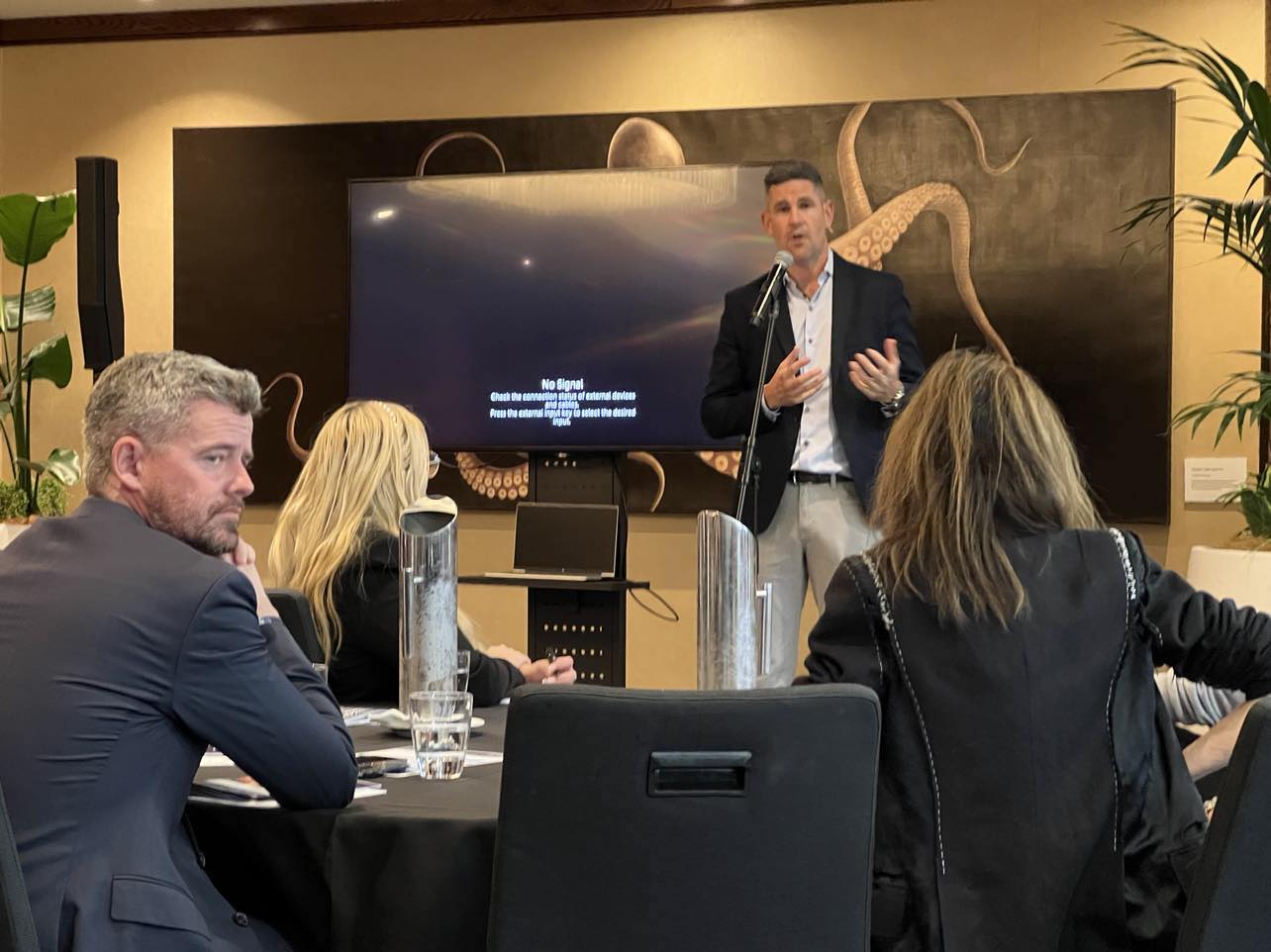 Steve Armitage, chief executive of Hospitality New Zealand, speaking at the SkyCity workshop.