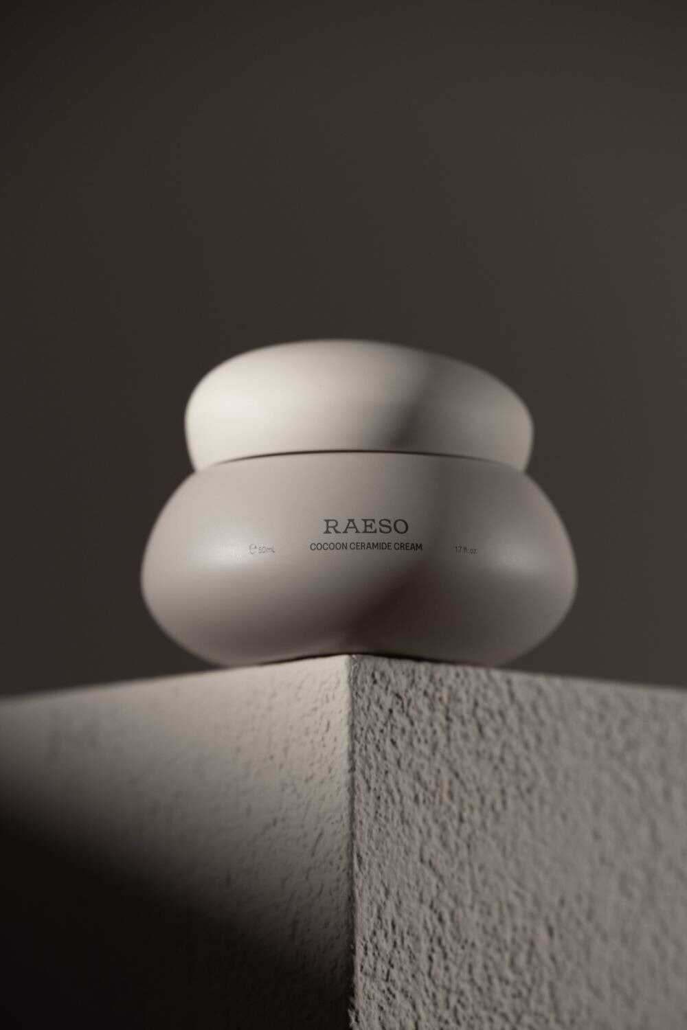 The cosseting ingredients contained in RAESO's Cocoon Ceramide Cream render it an excellent option to apply at nighttime. Photo / RAESO