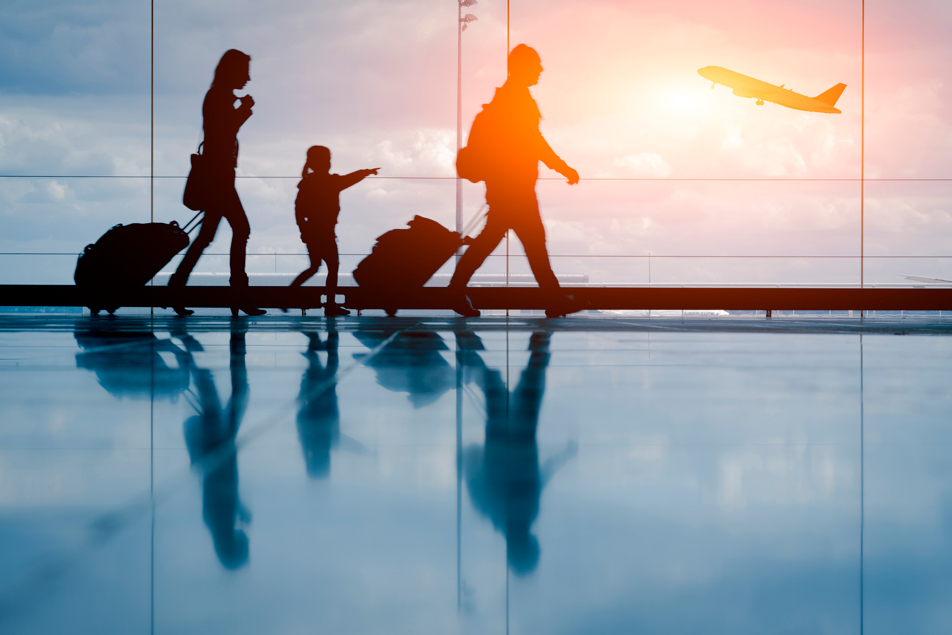Leaving home: Kiwis are emigrating in record numbers. Photo / 123rf