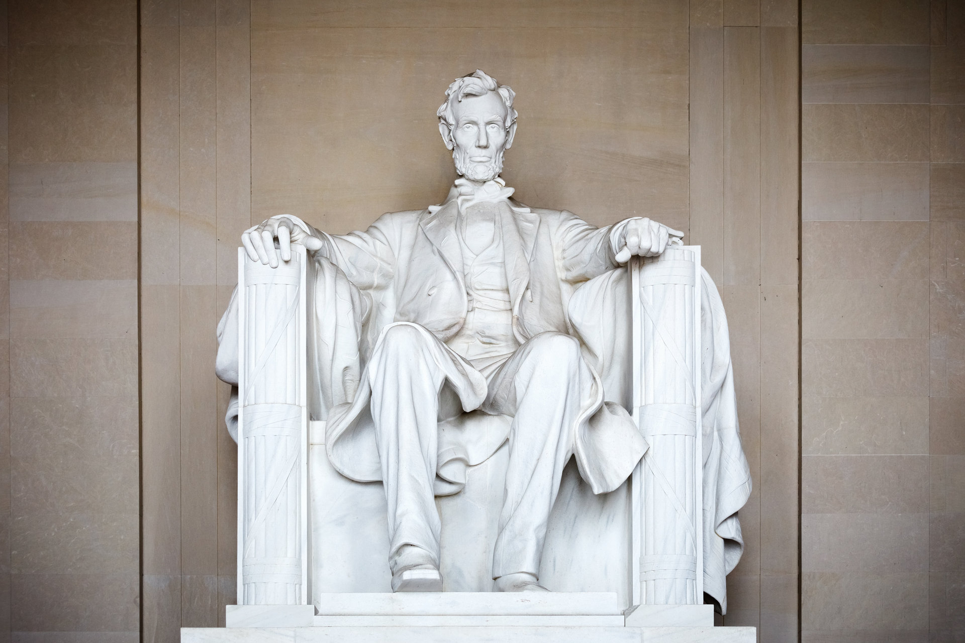 The 16th US President, Abraham Lincoln, was assassinated in 1865.