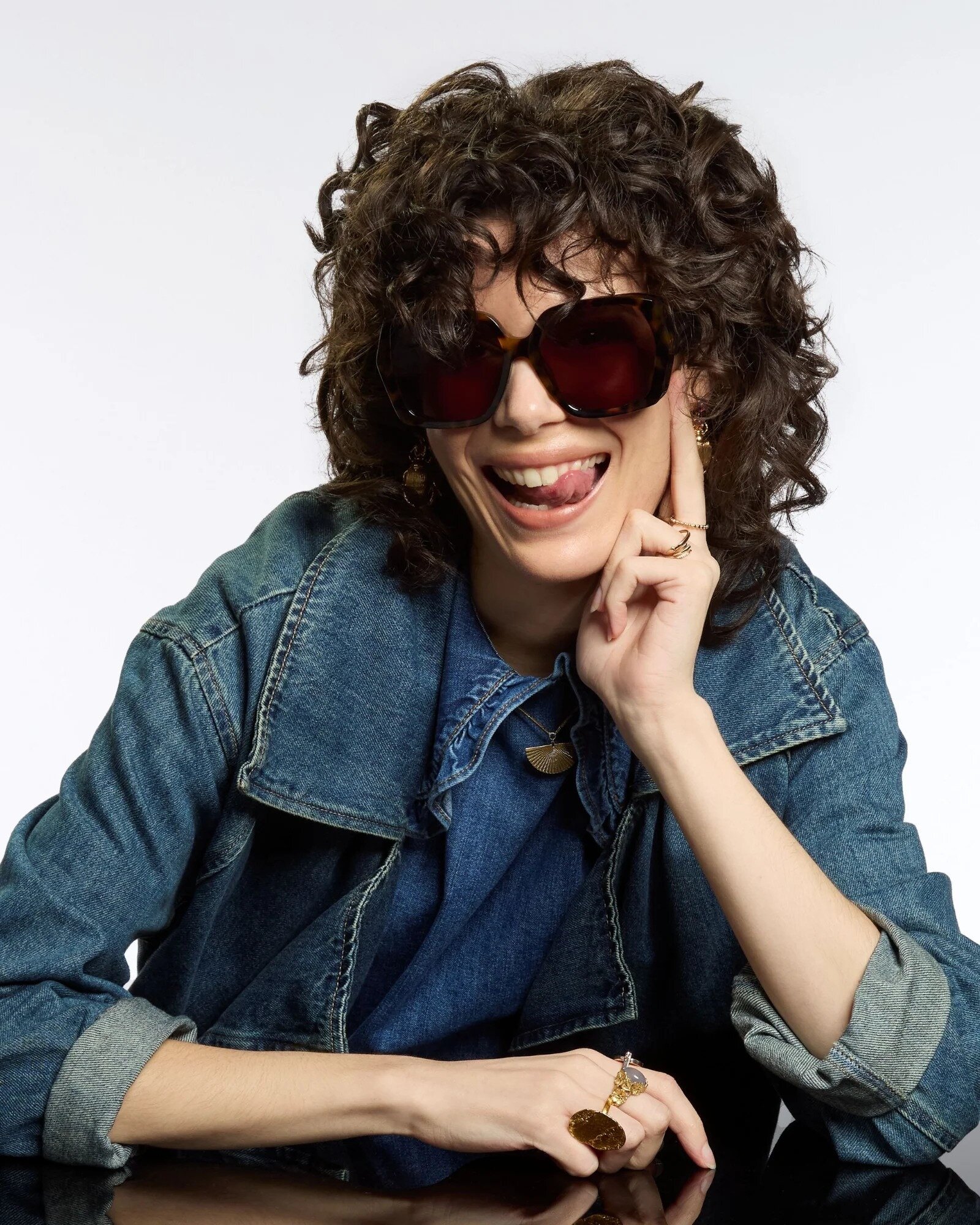 Saben's sunglasses are designed with consideration to lifestyle and style personality.