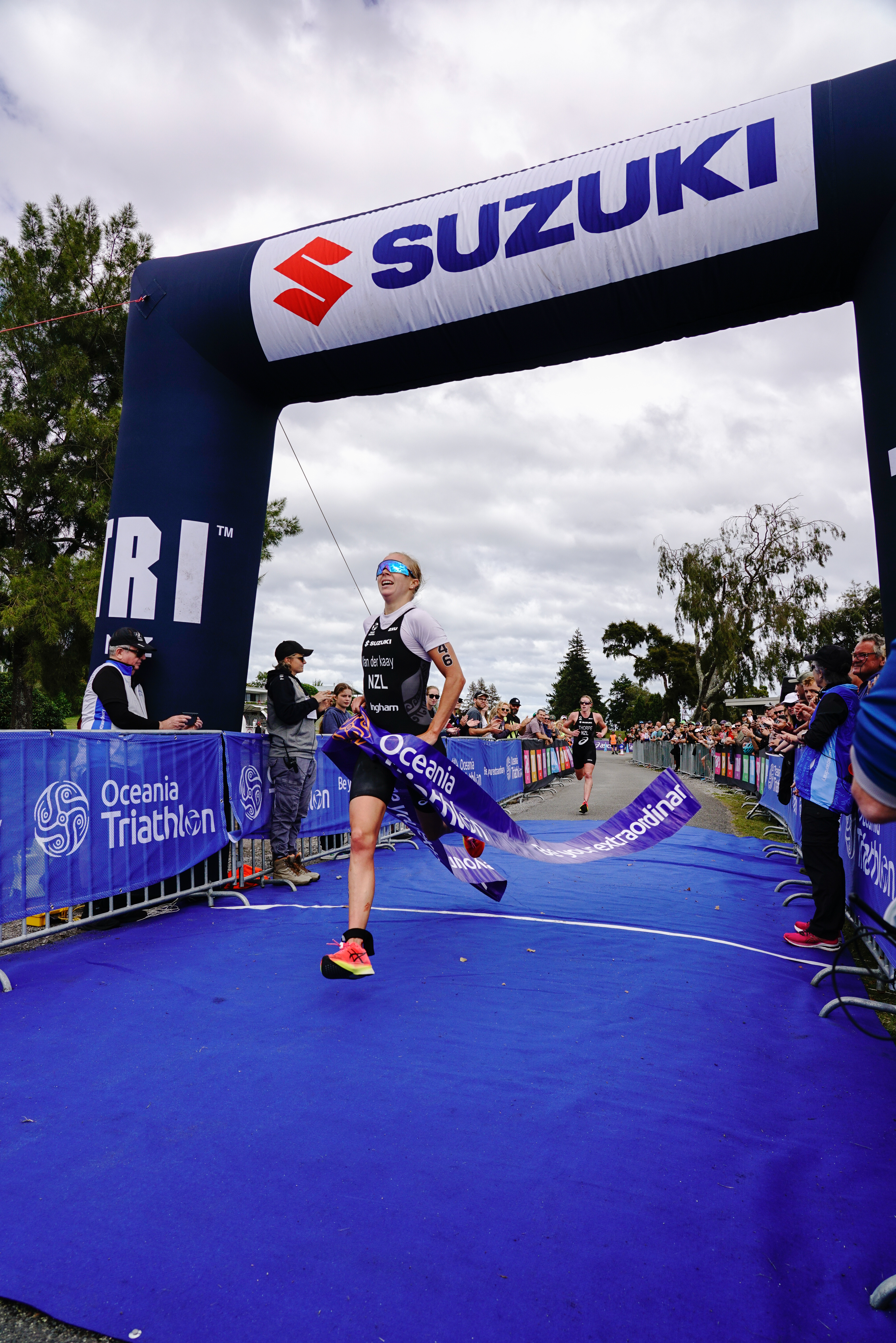Nicole van der Kaay snatches the win ahead of Ainsley Thorpe at Oceania Cup Taupō. Photo / Simon Dawson Photography