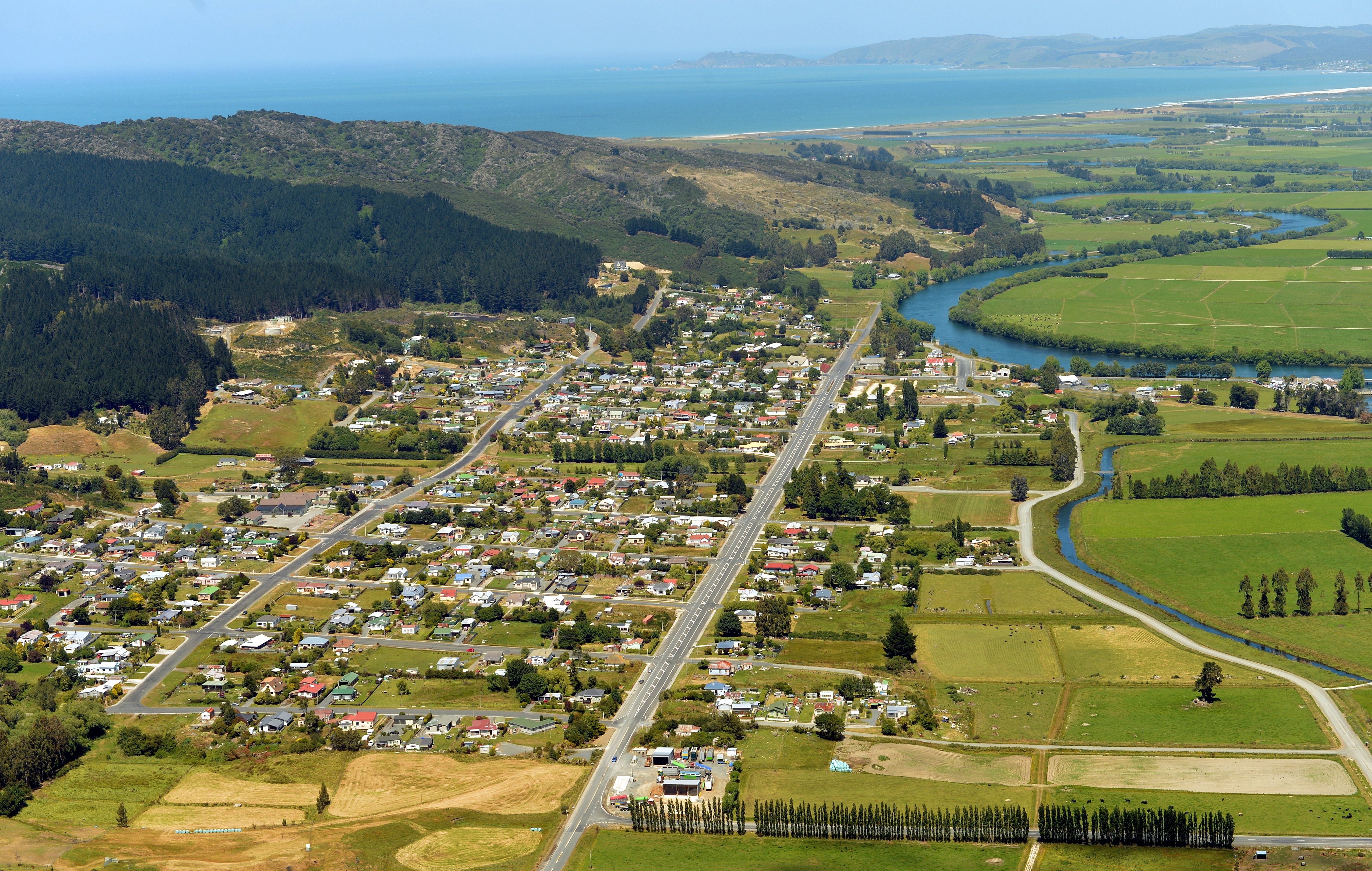 Kaitangata - We never said wed pay you to move here - NZ Herald