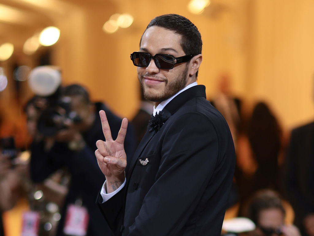 Pete Davidson was “driving at a high rate of speed” when he lost control of his Mercedes. Photo / Getty Images