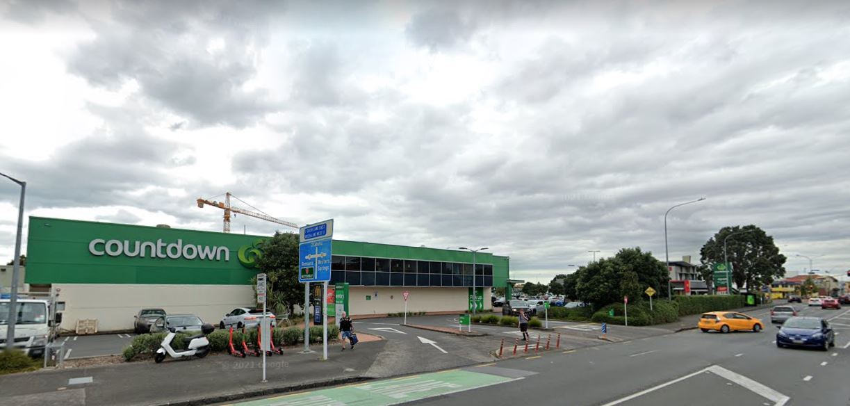 Countdown Greenlane has been identified as a location of interest. Image / Google 