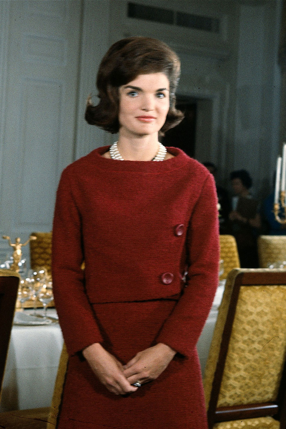 Jackie Kennedy and Audrey Hepburn wearing Givenchy  Jackie kennedy style, Jackie  kennedy, Jacqueline kennedy style