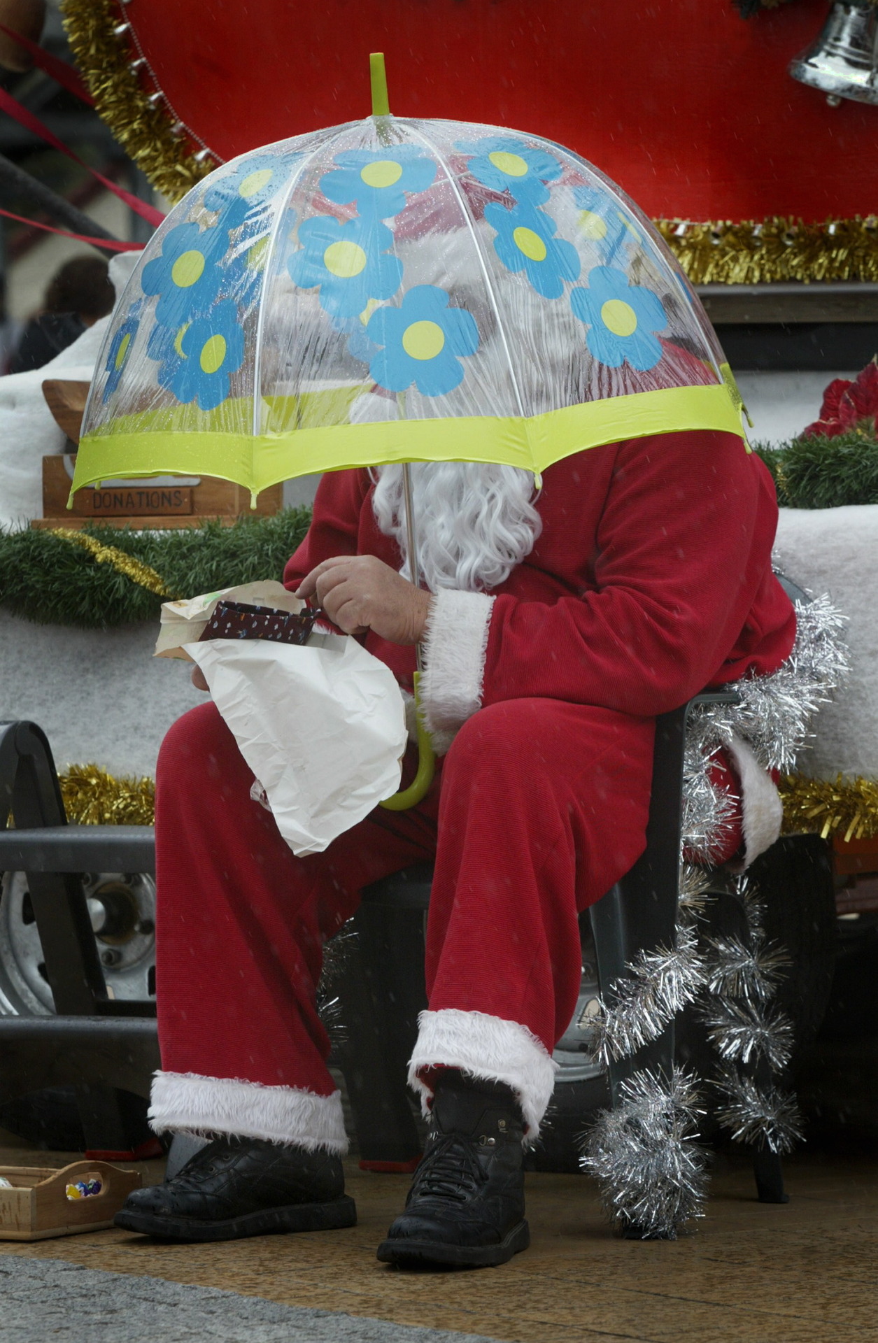 An indoor Christmas may be on the cards for the next few days with cloudy skies and showers forecast for much of New Zealand.