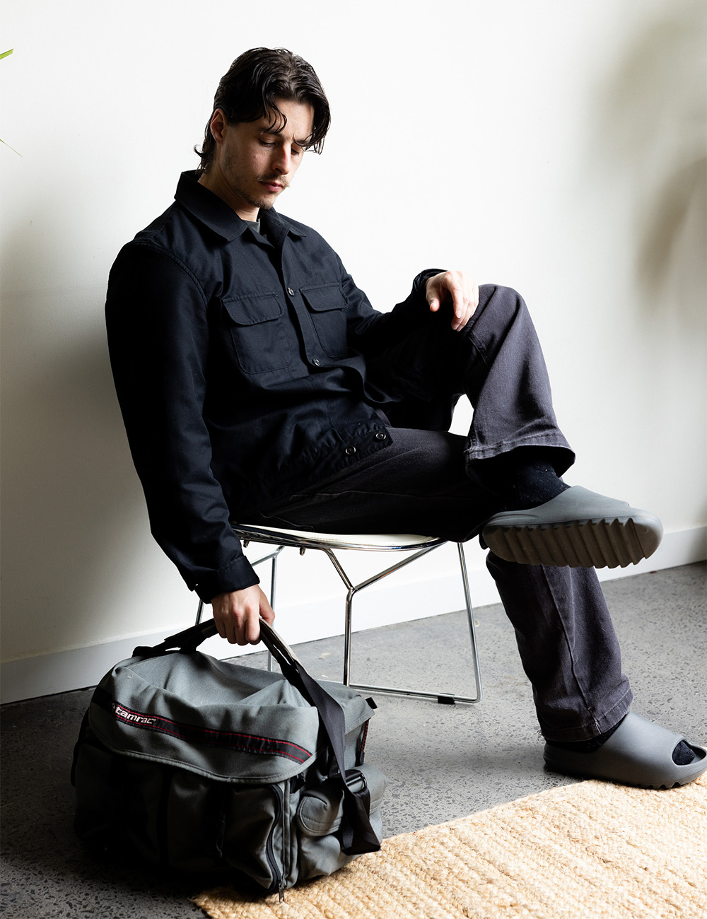 Jerome Warburton relies on vintage.
