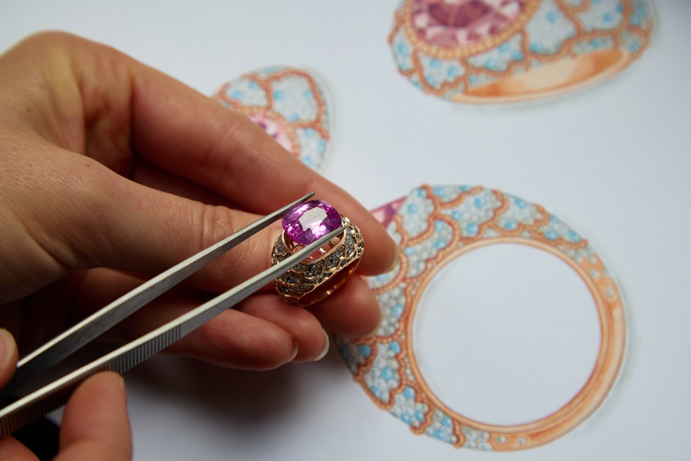 A pink sapphire ring, taking its design cues from the now-buried pink and white terraces of Lake Rotomahana as part of the 160th-anniversary collection. 