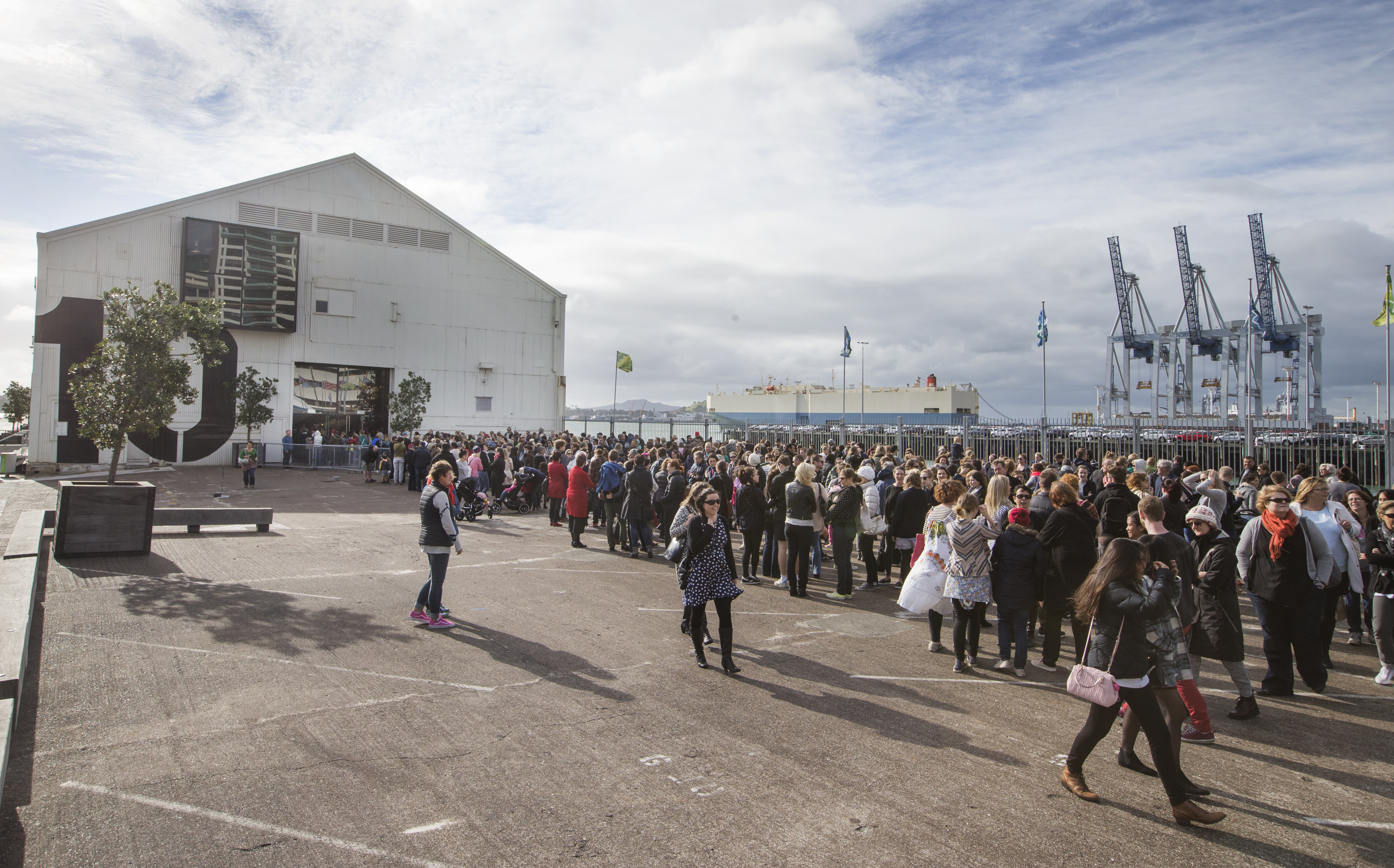 Large crowds at the Auckland Fair at Shed 10. Photo / Nick Reed