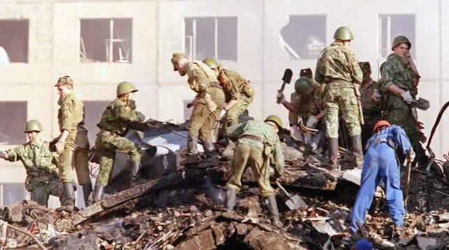 Many opponents of the Kremlin are convinced that Russia's FSB security services orchestrated the attacks to bring one of their own into power. Photo / AP