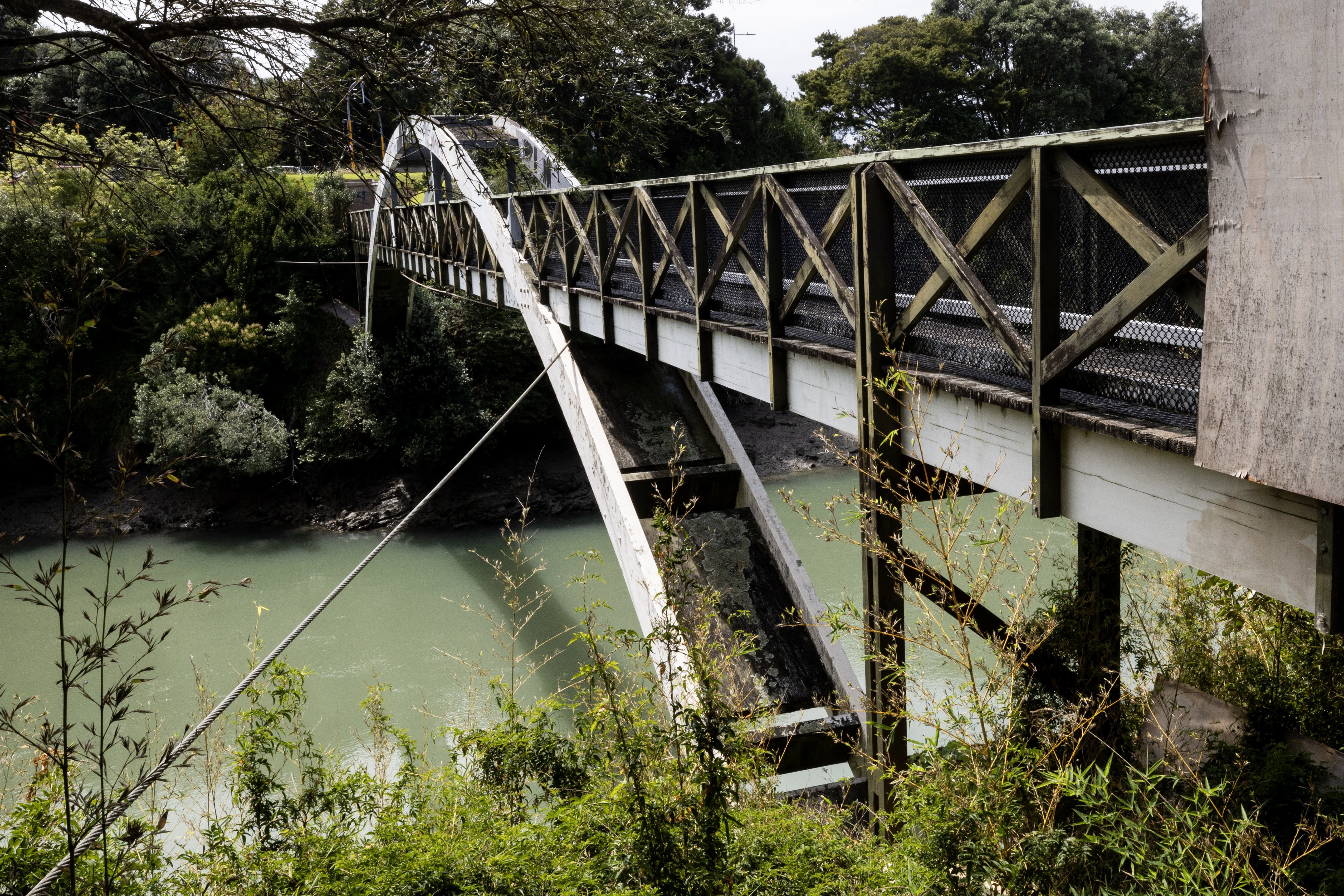 Jubilee Bridge, which crosses over Panmure Basin, connecting Watene Rd and Lagoon Dr, is currently closed. 
Photo / Jason Oxenham