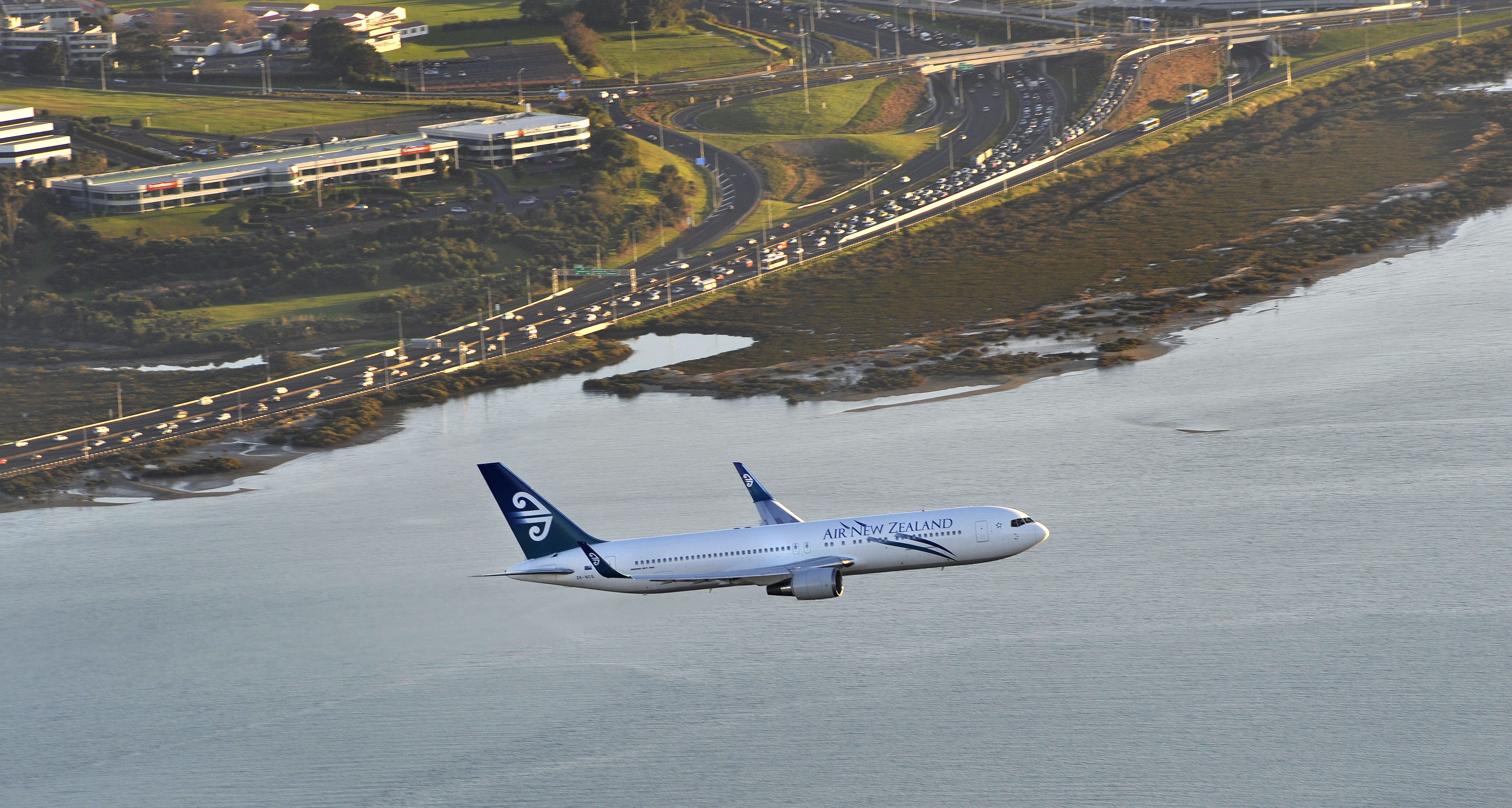 Air New Zealand says goodbye to the Dreamliner of its time - NZ Herald