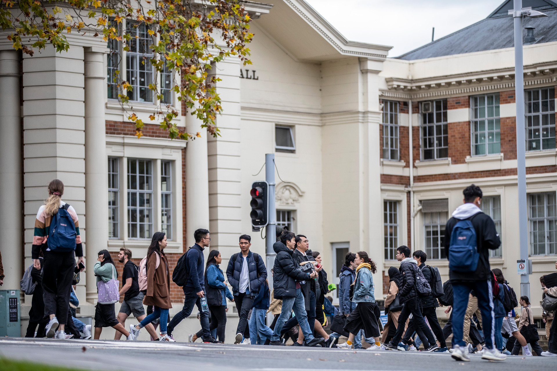 Auckland University students move between lectures on Symonds St, Photo / Michael Craig, File