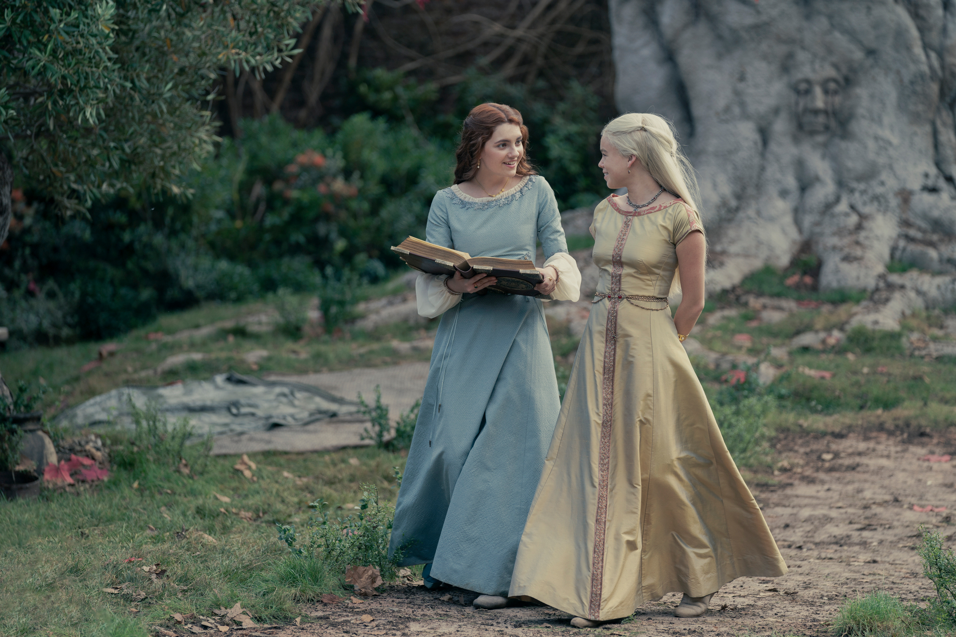 Emily Carey as young Alicent Hightower and Milly Alcock as young Rhaenyra Targaryen in The House of the Dragon.