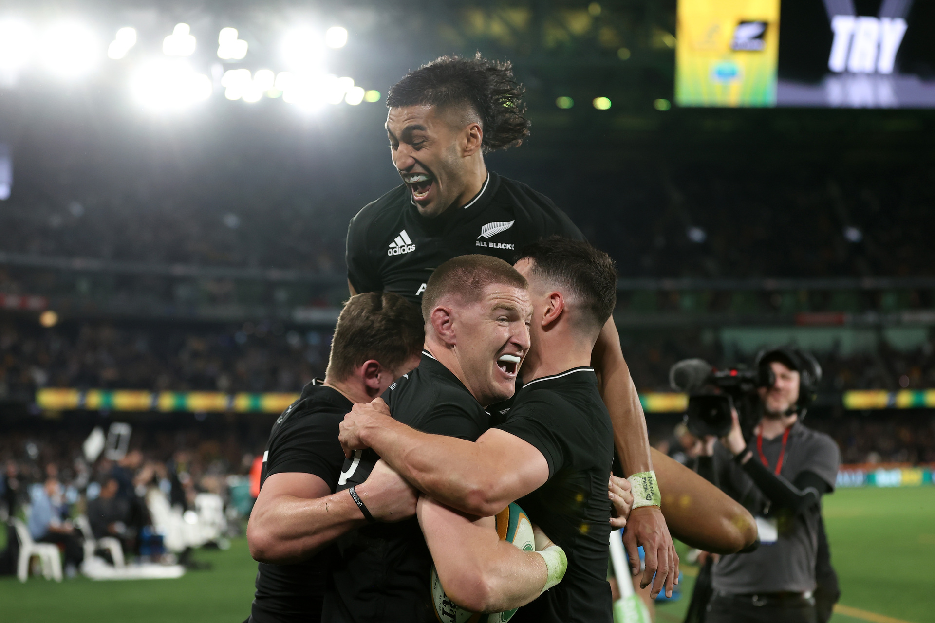 Rugby All Blacks win Bledisloe Cup over Wallabies in controversial finish involving referee