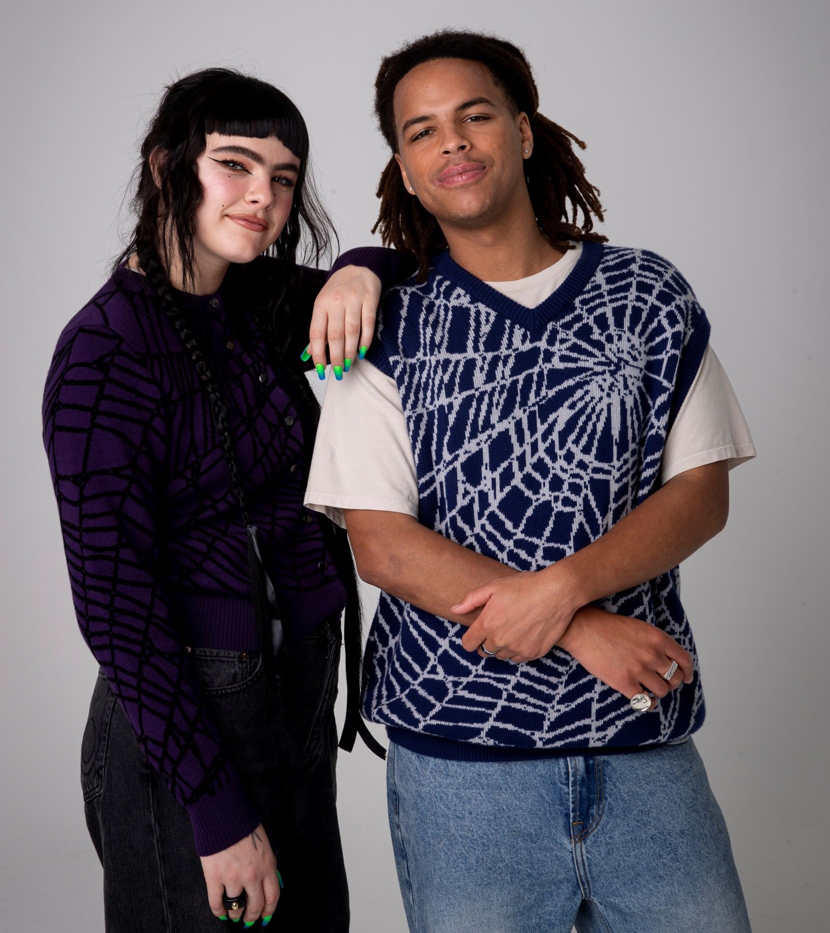 Benee with Raglan-based artist Muroki. Photo / Dean Purcell