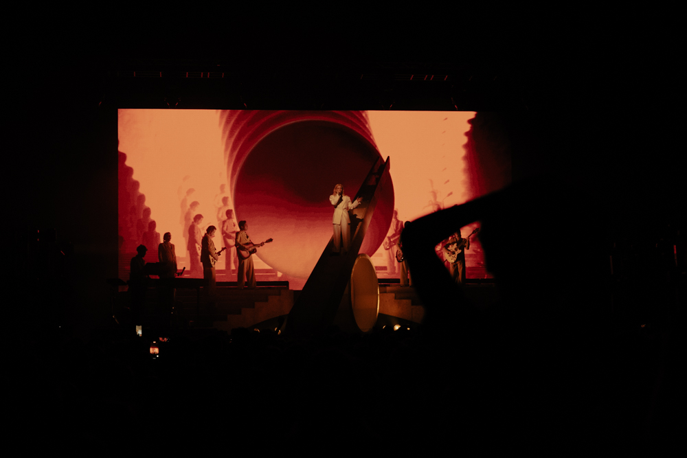The Kiwi star's Wellington concert was a picturesque scene. Photo / Nicole Brannen