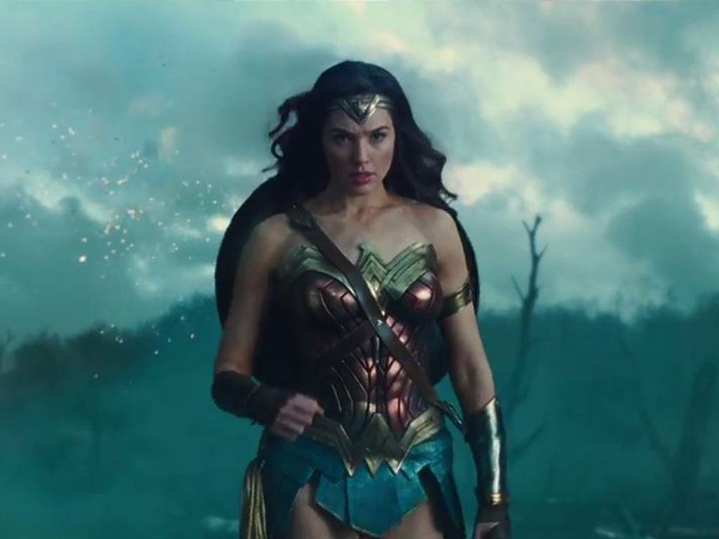 Chris Pine in 'Wonder Woman' shows there are other ways to save