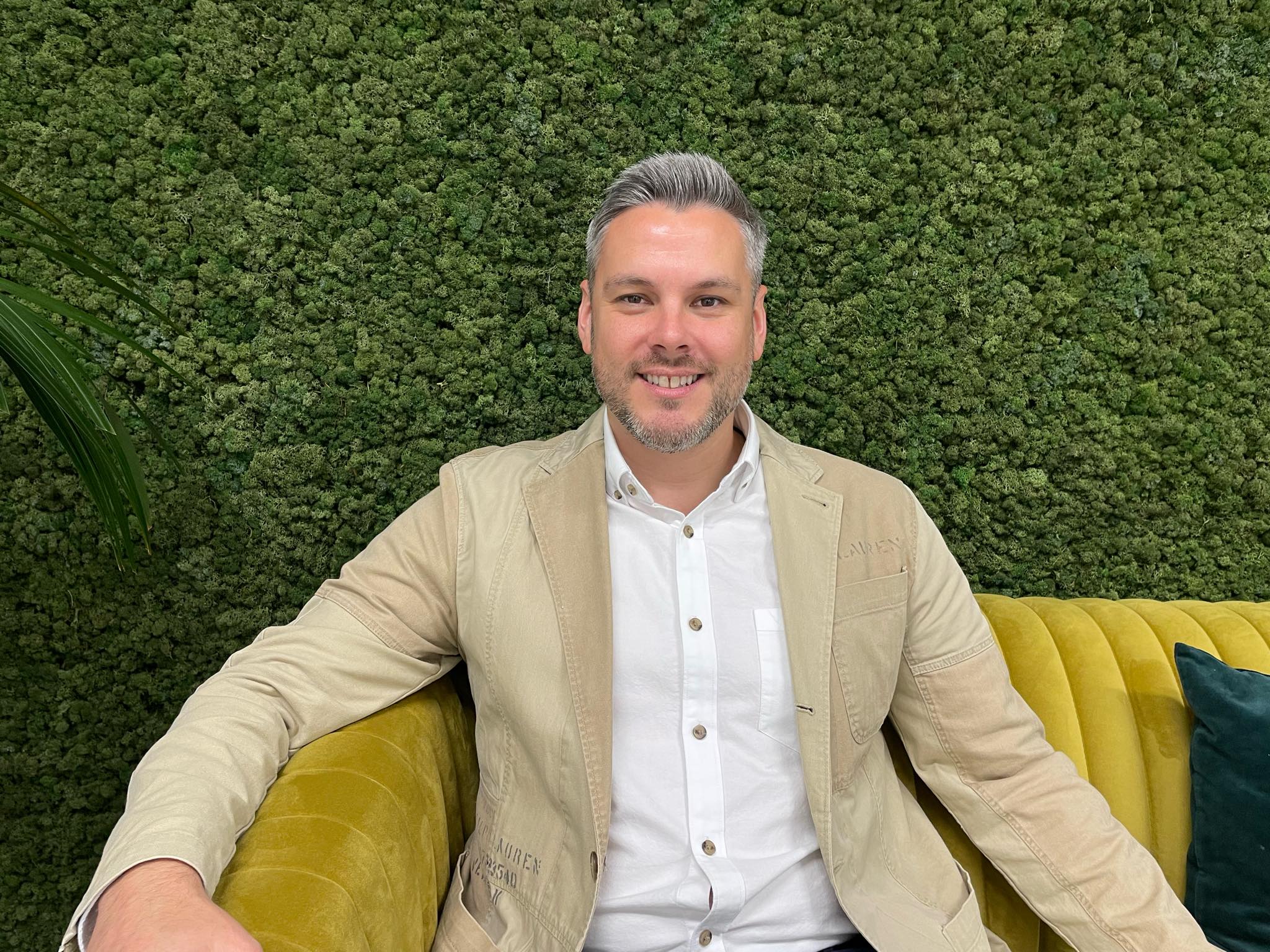 Oli Sanford-Scutt, senior director at recruitment agency Robert Walters Auckland, says the skills of older workers are often overlooked because of their long CVs.