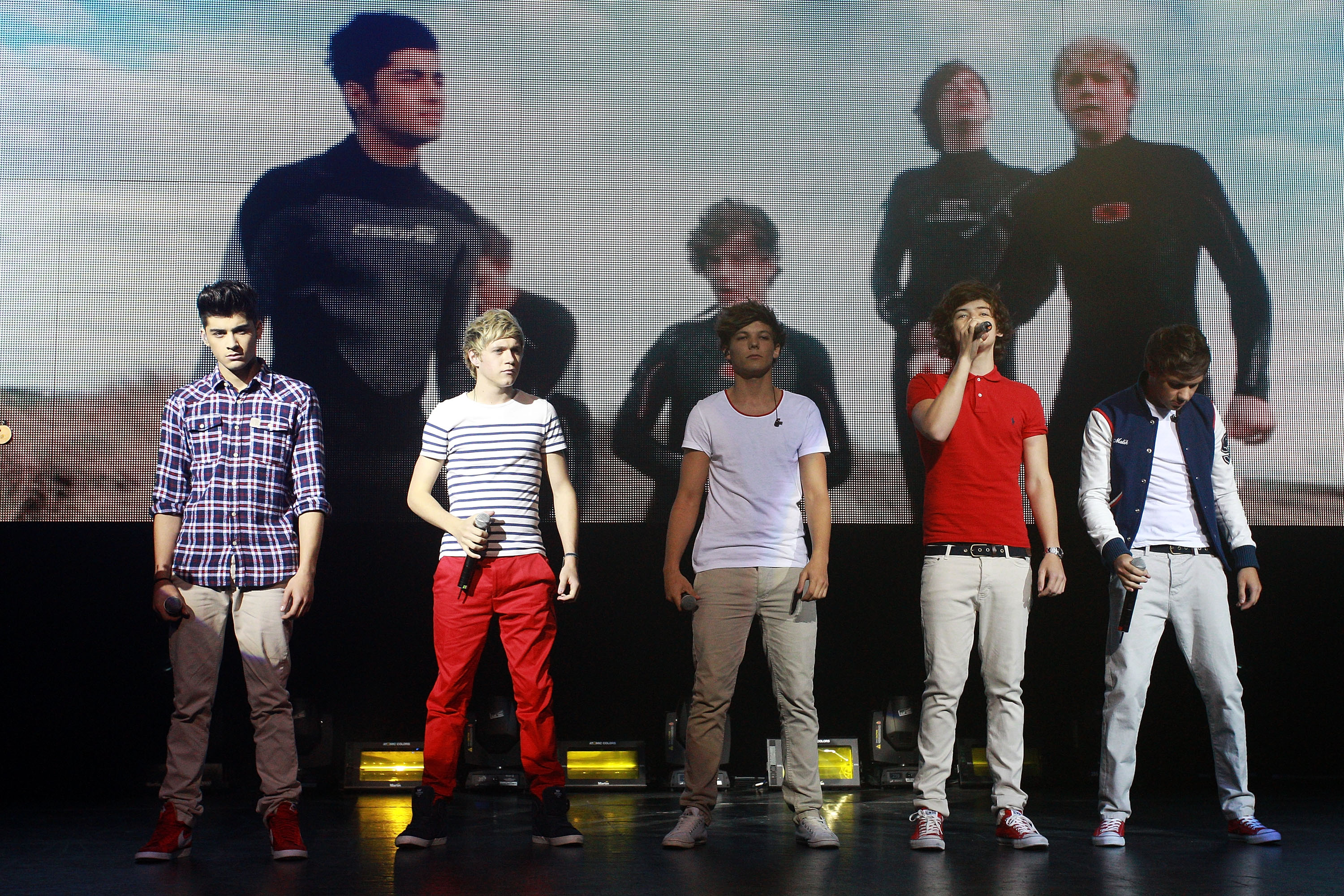 Zayn Malik, Niall Horan, Louis Tomlinson, Harry Styles and Liam Payne of One Direction perform live in Wellington. Photo / Getty Images