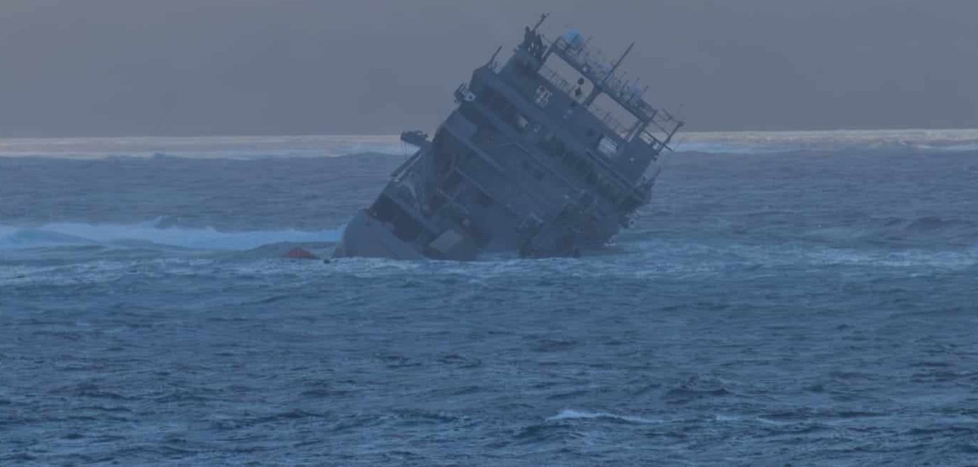 Royal New Zealand Navy vessel HMNZS Manawanui ran aground near Samoa on Saturday night. Photo / Profile Boats