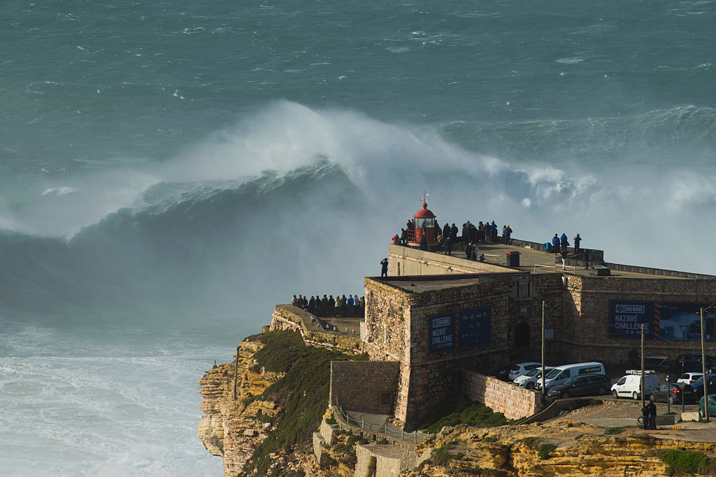 How a Portuguese fishing village tamed a 100ft wave - BBC Travel