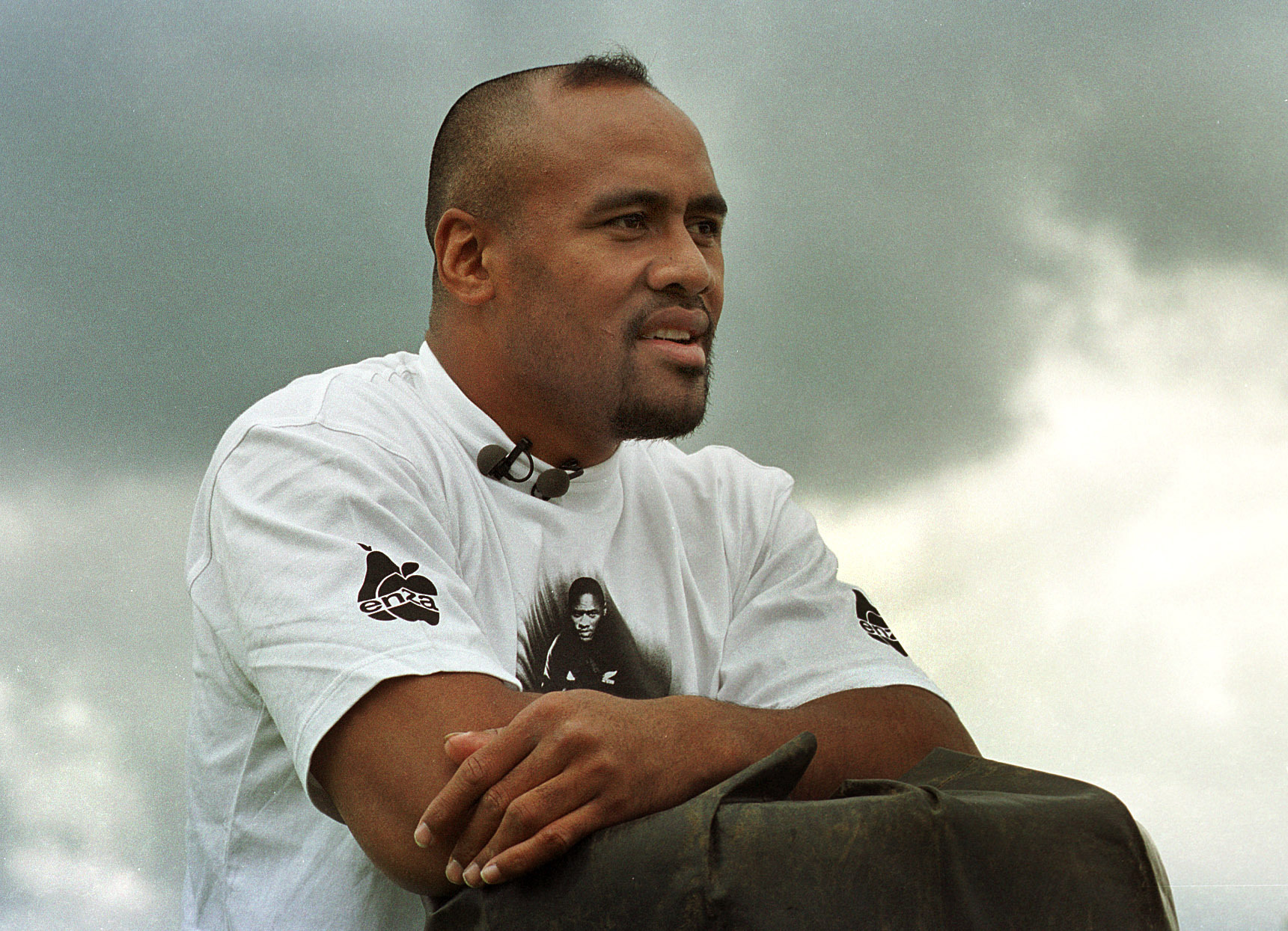 Cricket England Fast Bowler Jofra Archer Draws Comparisons To All Blacks Great Jonah Lomu Nz Herald