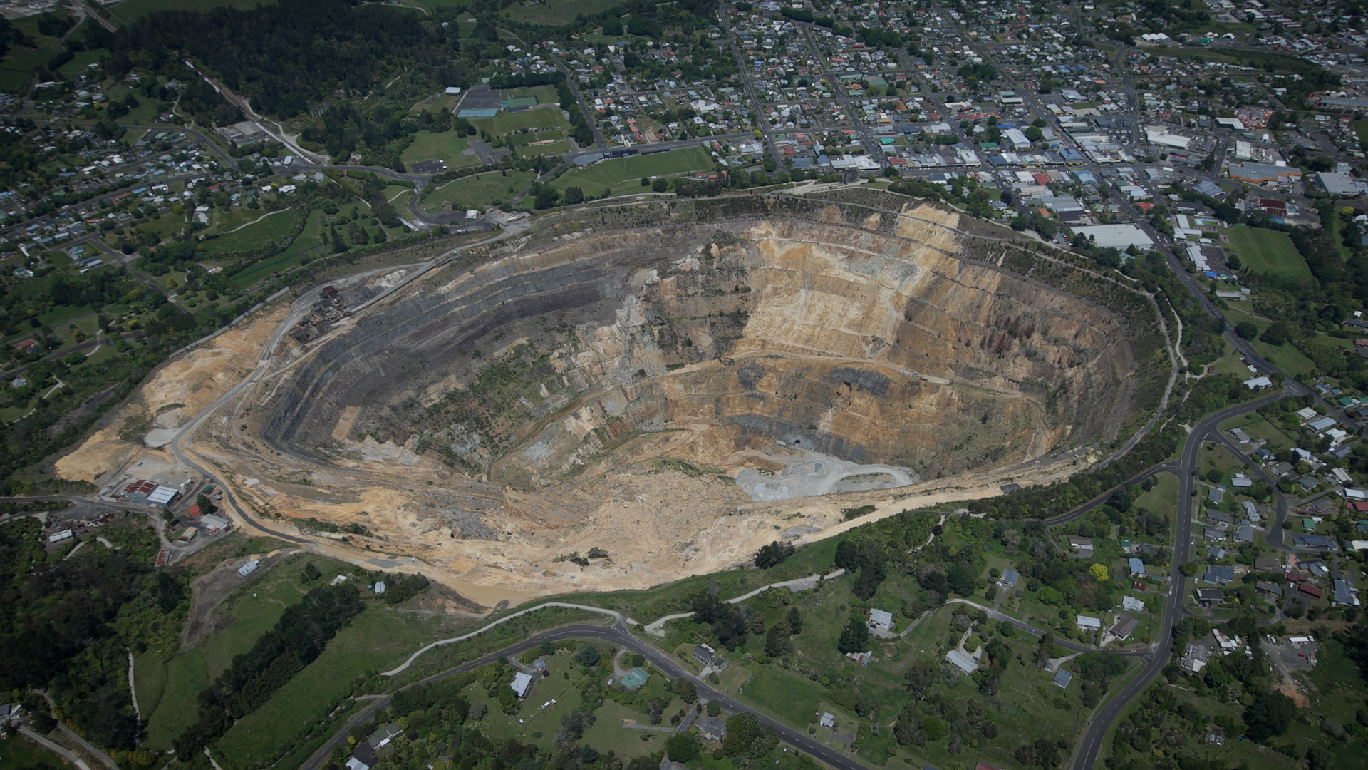 Foreign-owned OceanaGold paid no corporate income tax in 2021 or 2023 on gold production. Photo / Mike Scott