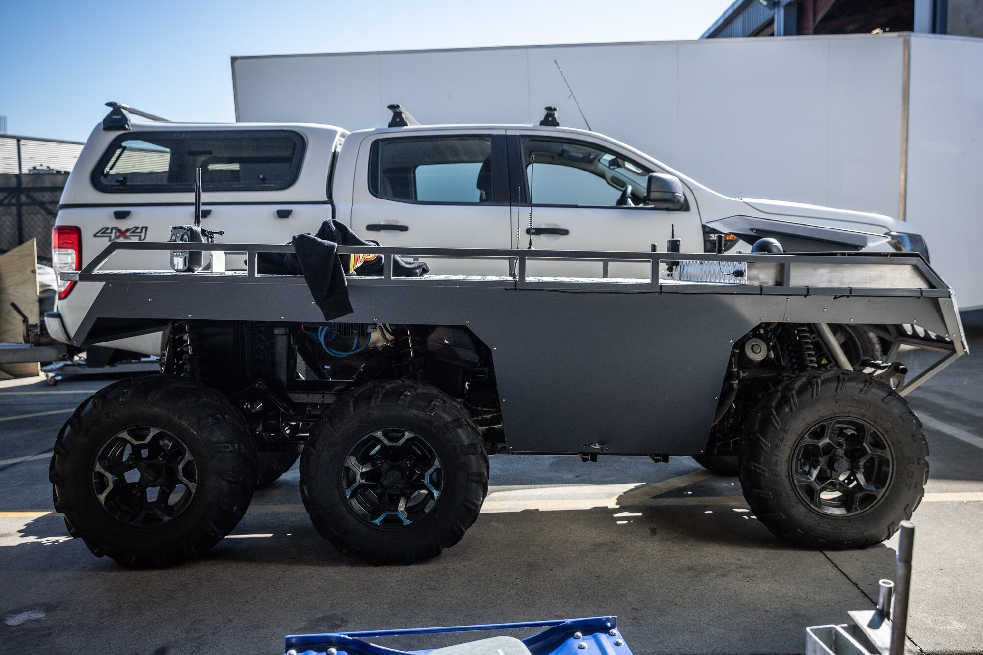 A side view of the SG400 UGV, which has optional tracks and can carry up to 400kg. Syos says it