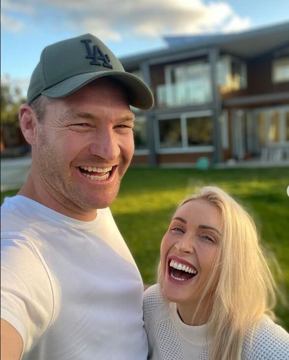 Ali Williams and Anna Mowbray before the demolition of their former home at Westmere. Source / Instagram