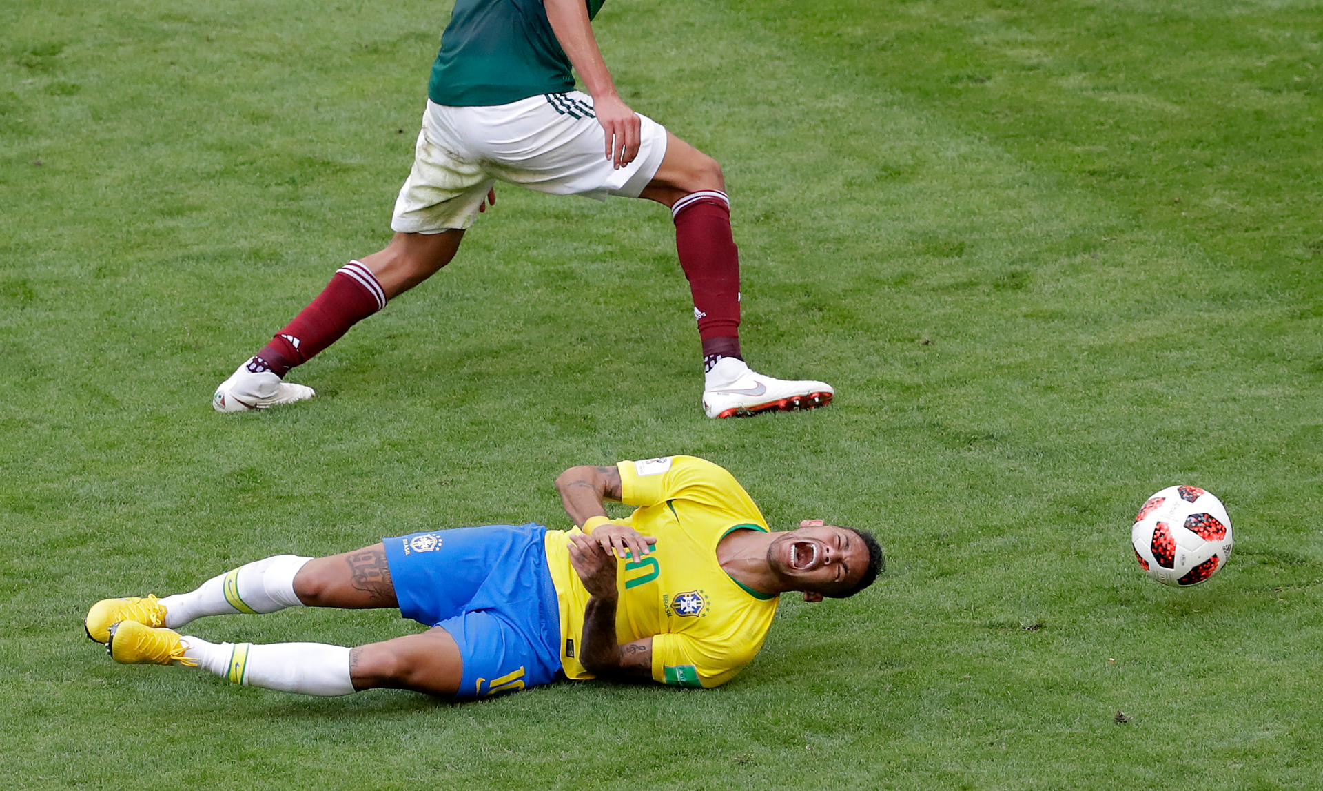 Brazil's biggest enemies: overconfidence and a Neymar dependency