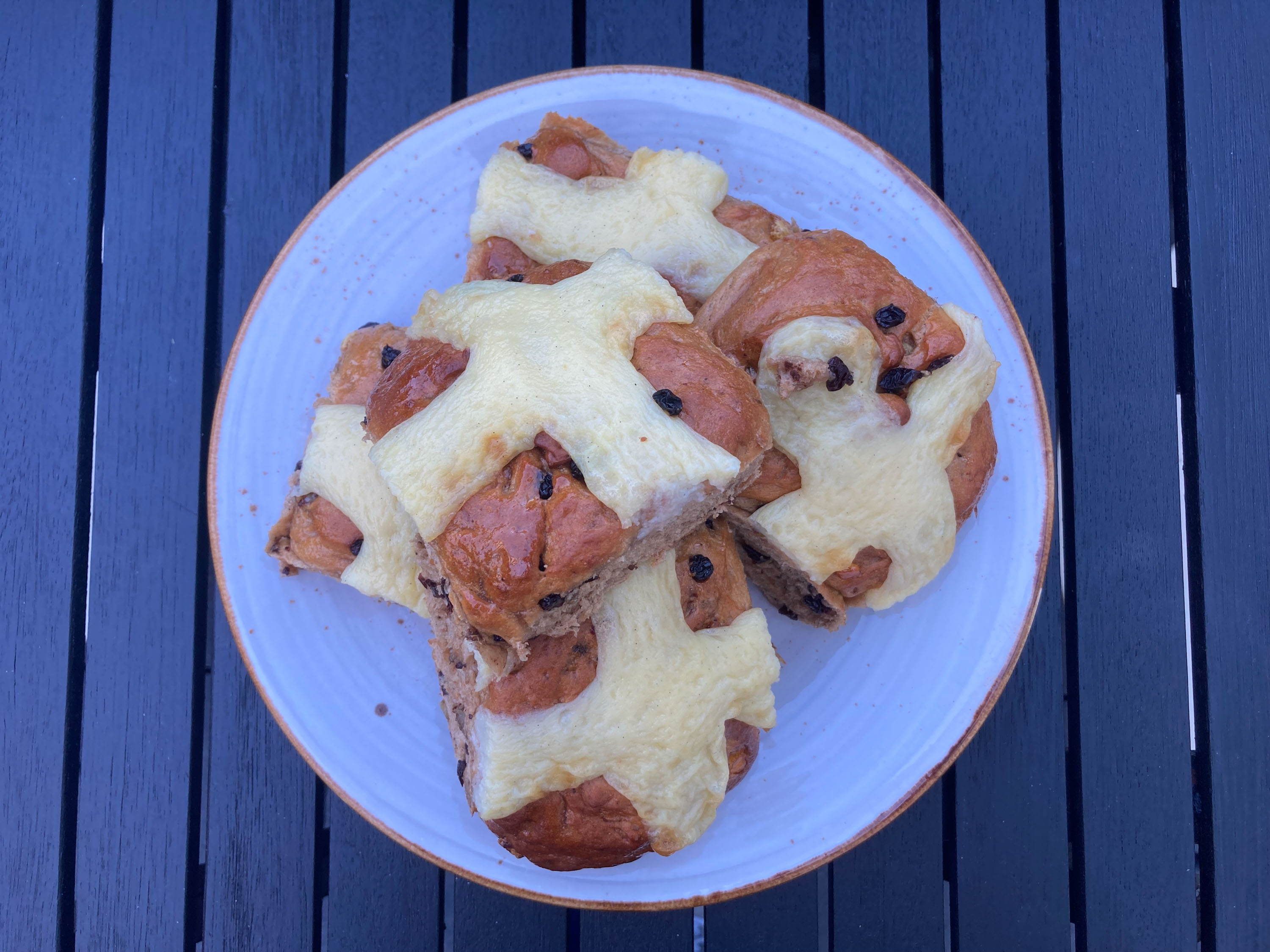 Ima hot cross buns.