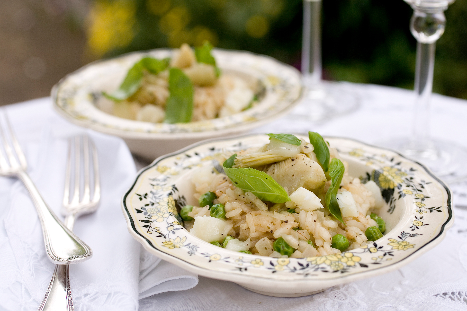 Spring risotto with peas, artichokes, basil and goat cheese. Photo / Babiche Martens