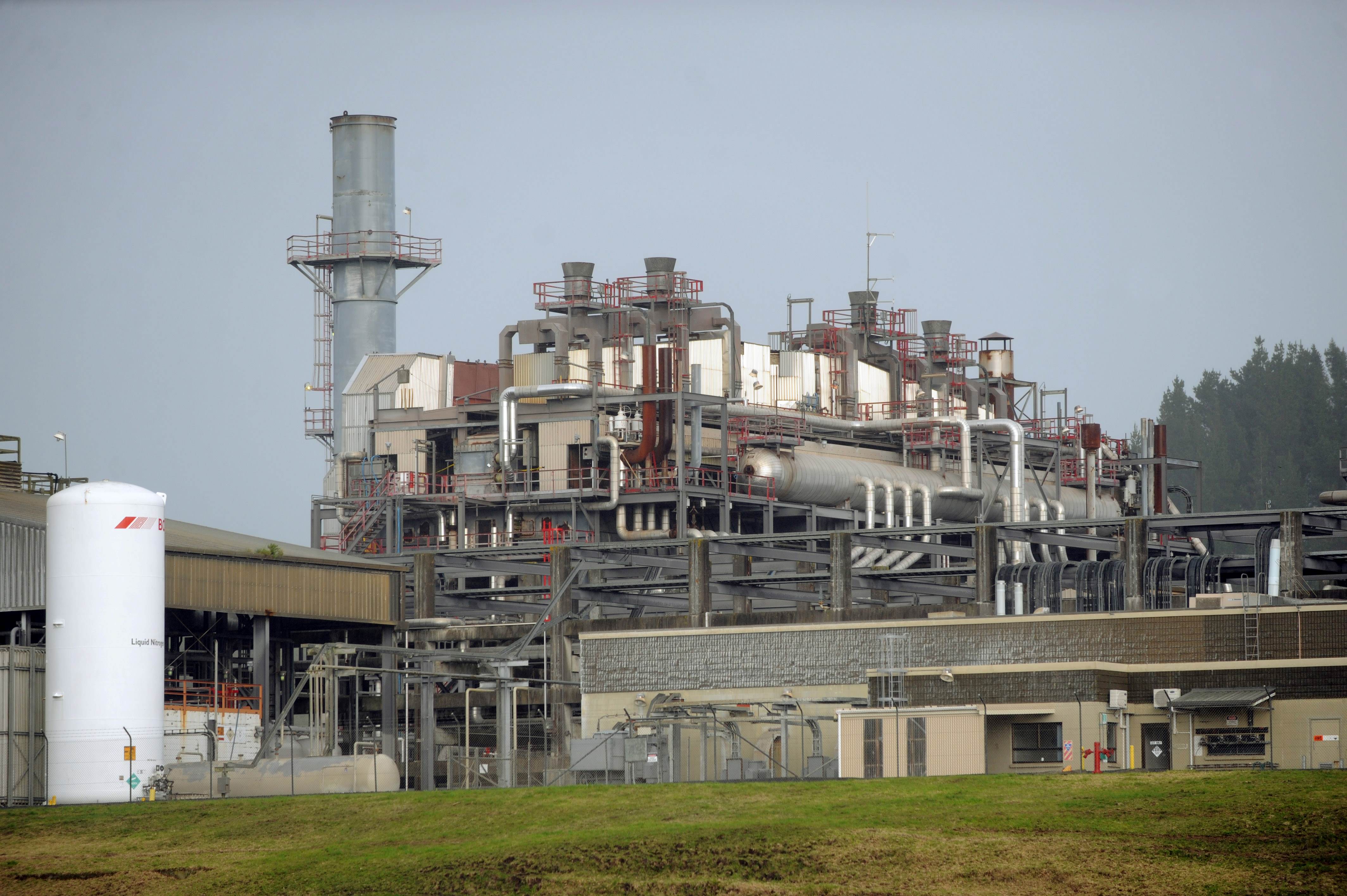 Methanex has struck another gas supply deal with Contact and Genesis. 