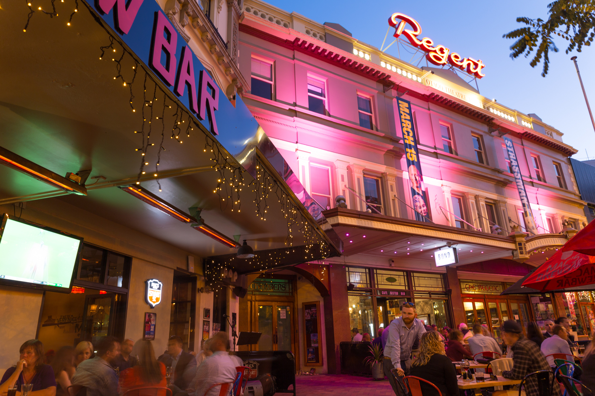 Evening diners at The Octagon. Photo / Dunedinnz