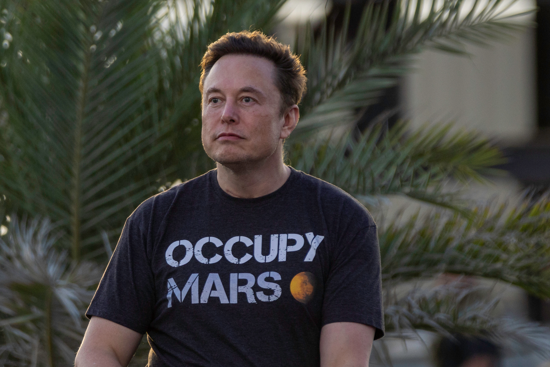 As he manoeuvred to raise funds to buy Twitter (now X), in 2022, Elon Musk sold down his stake in SpaceX (the owner of Starlink) from 54% to 42% - but he still maintains control of 80% of voting-class stock. Photo / Getty Images