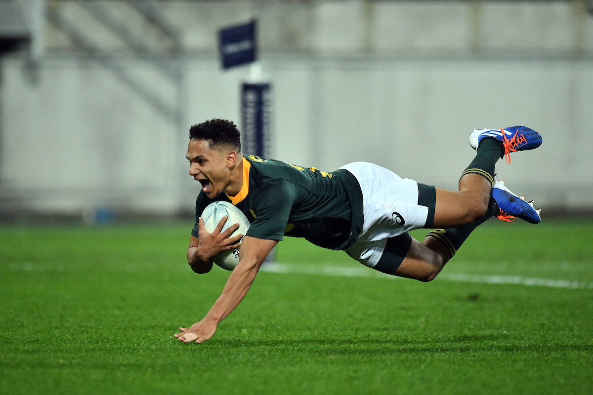 South Africa's Herschel Jantjies goes over to score in the 2019 clash in Wellington. Photo / Photosport