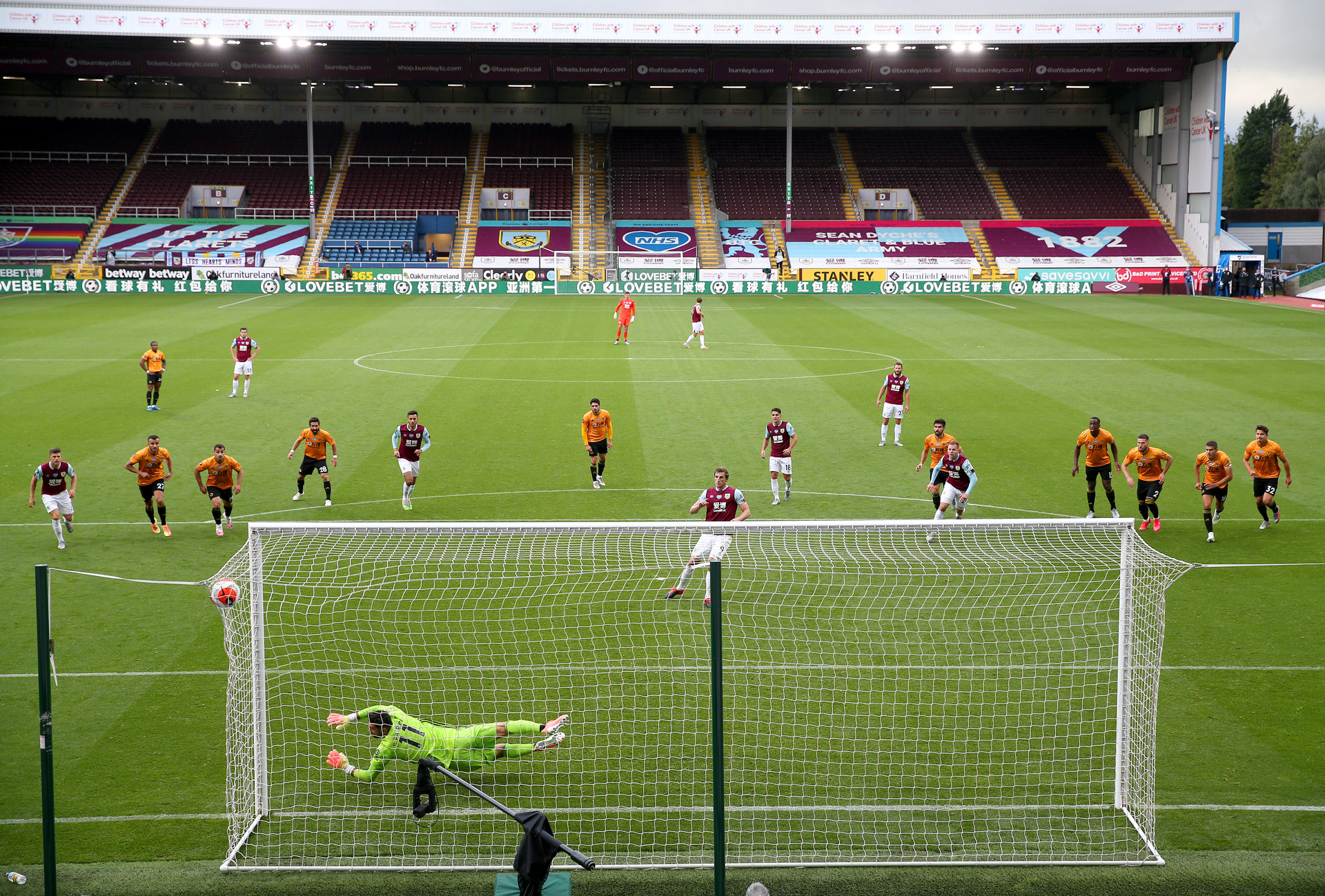 Chris Wood of Burnley scores his sides first goal from the penalty spot during the Premier League match between Burnley FC and Wolverhampton Wanderers. Photo / Getty Images.