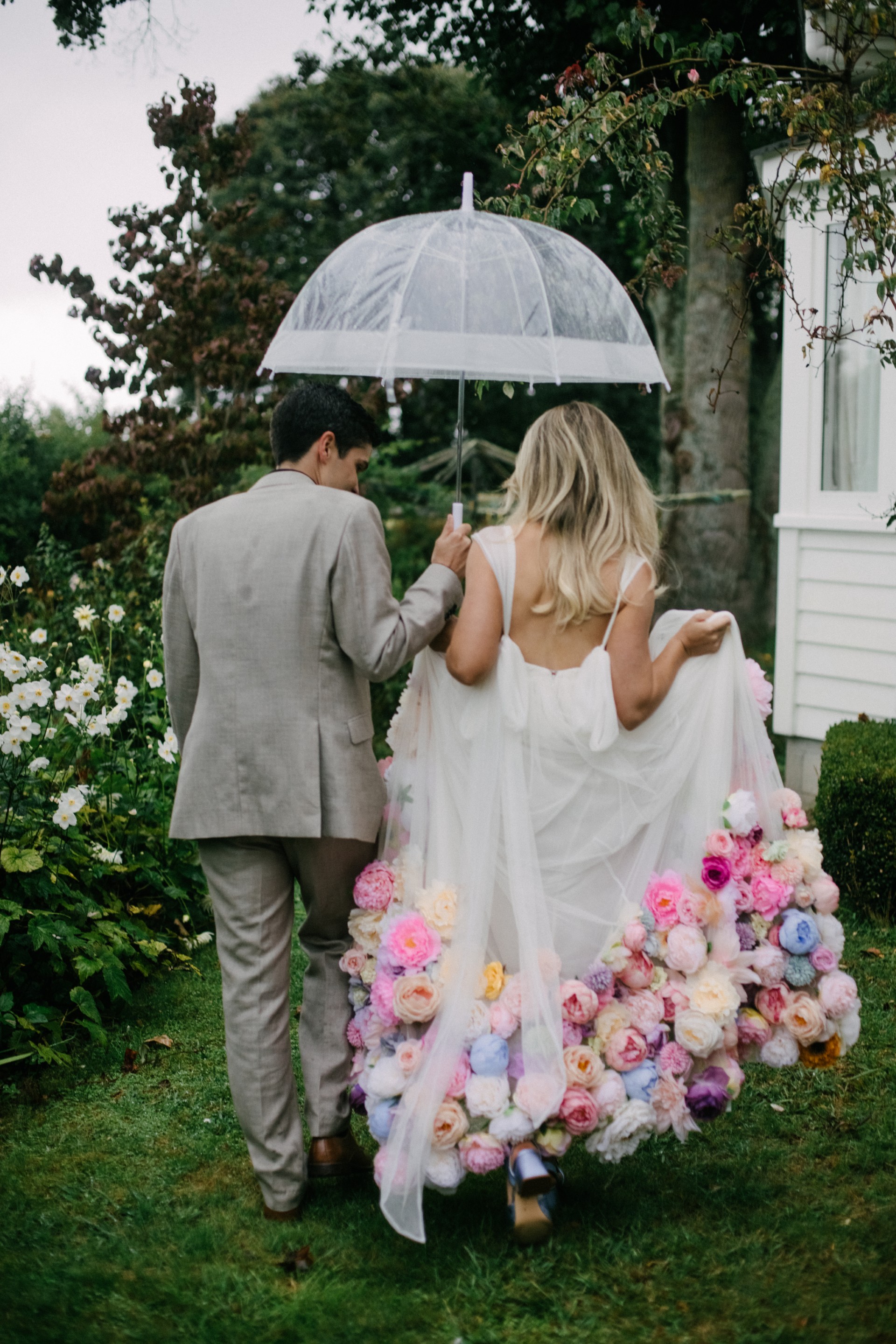 Her business embodies her artsy persona, extending to her one-of-a-kind wedding dress. Photo /  Billie Blue Photography 